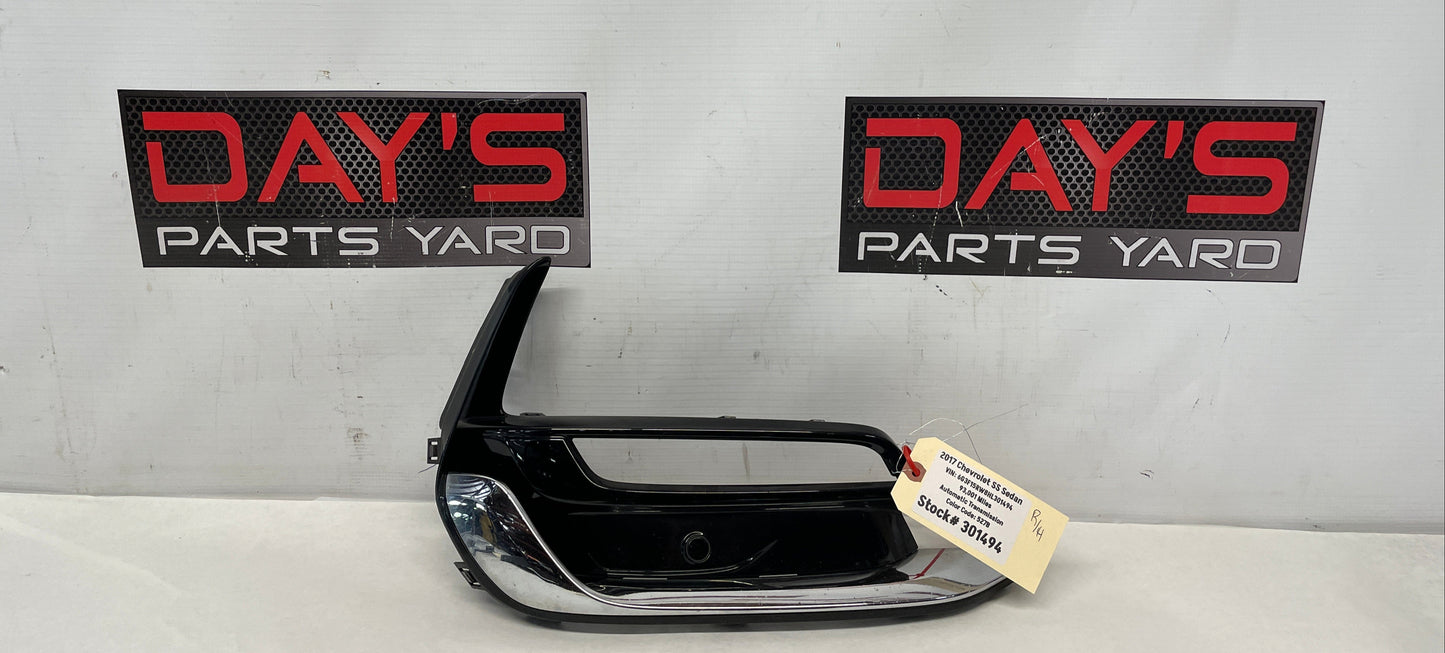 2017 Chevy SS Sedan RH Passenger Front Fog Light Cover DRL Bezel OEM