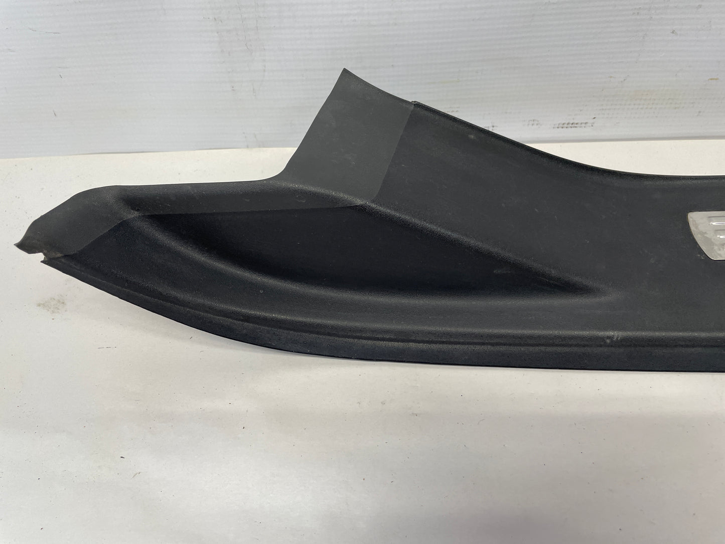 2009 Pontiac G8 GT RH Passenger Rear Door Trim Sill Scuff Kick Panel OEM - Day's Parts Yard