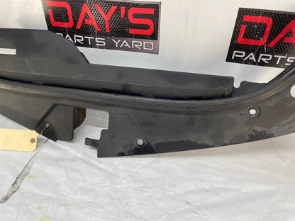 2010 Cadillac CTS-V Sedan Radiator Core Support Sight Shield Bracket Cover OEM