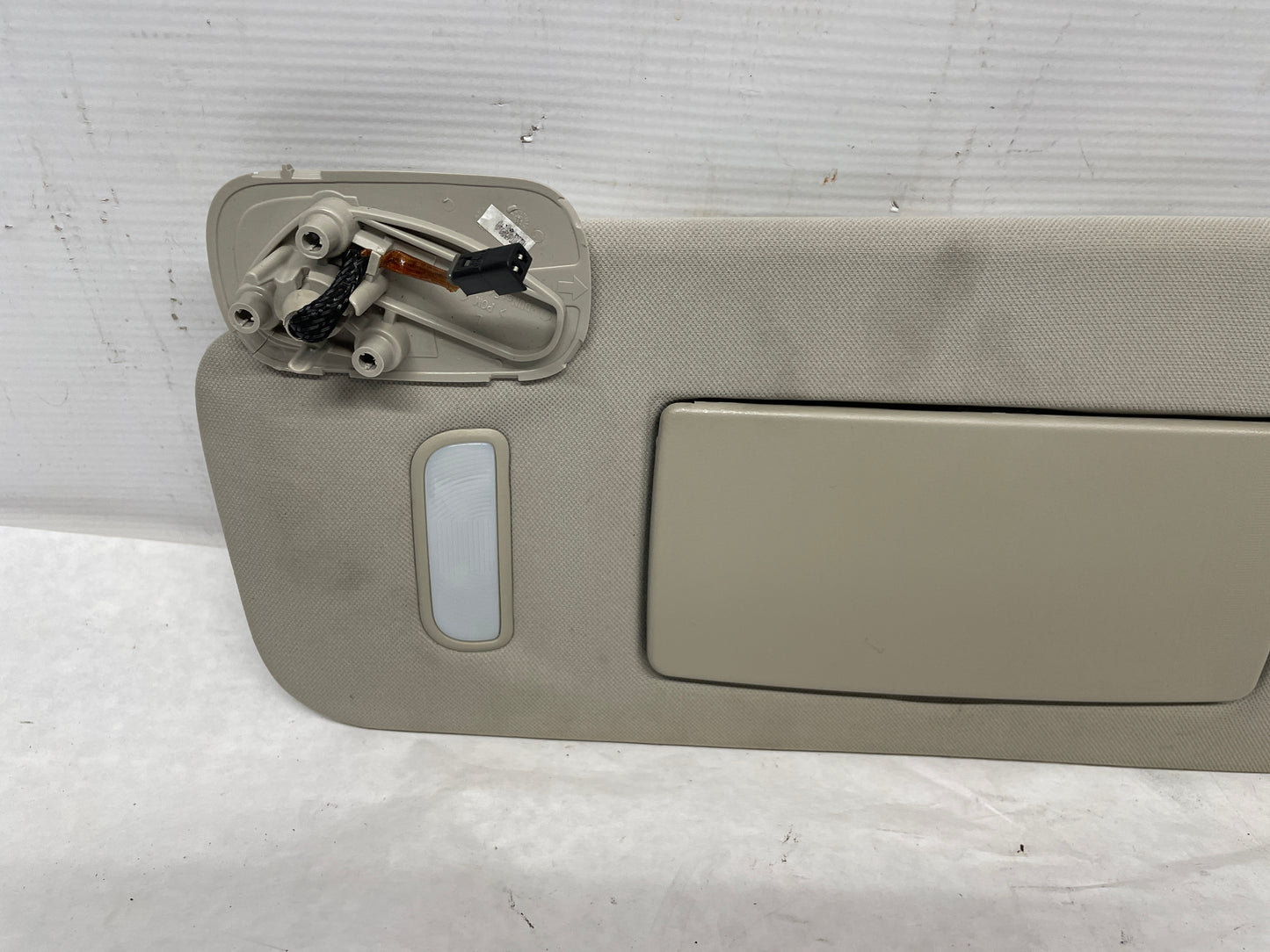 2013 GMC Sierra C1500 SLE RH & LH Sunvisor Sun Visor w/ Clips OEM - Day's Parts Yard