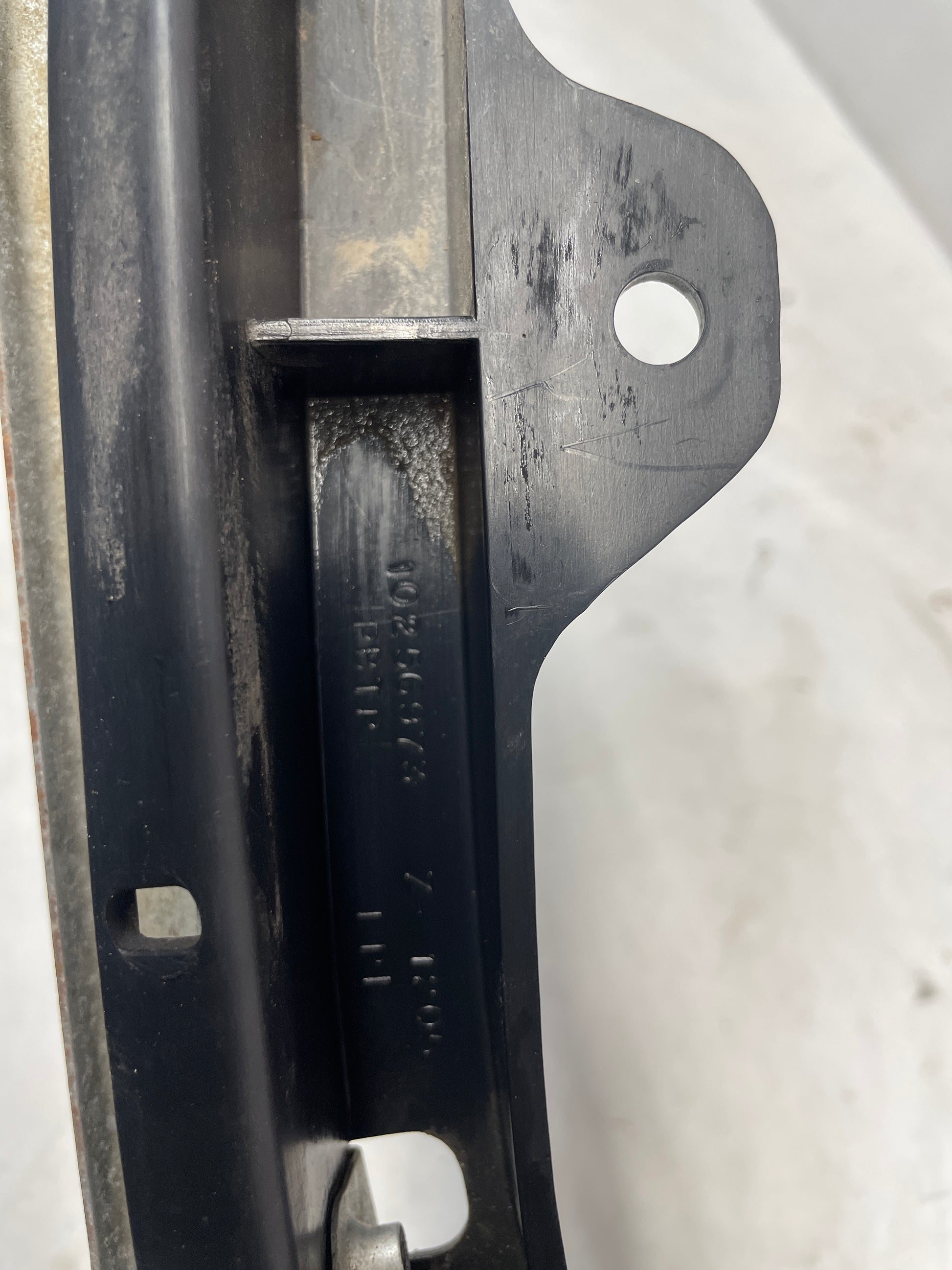 2004 Chevy C5 Corvette Front Bumper Fascia Retainer Bracket Mount OEM - Day's Parts Yard