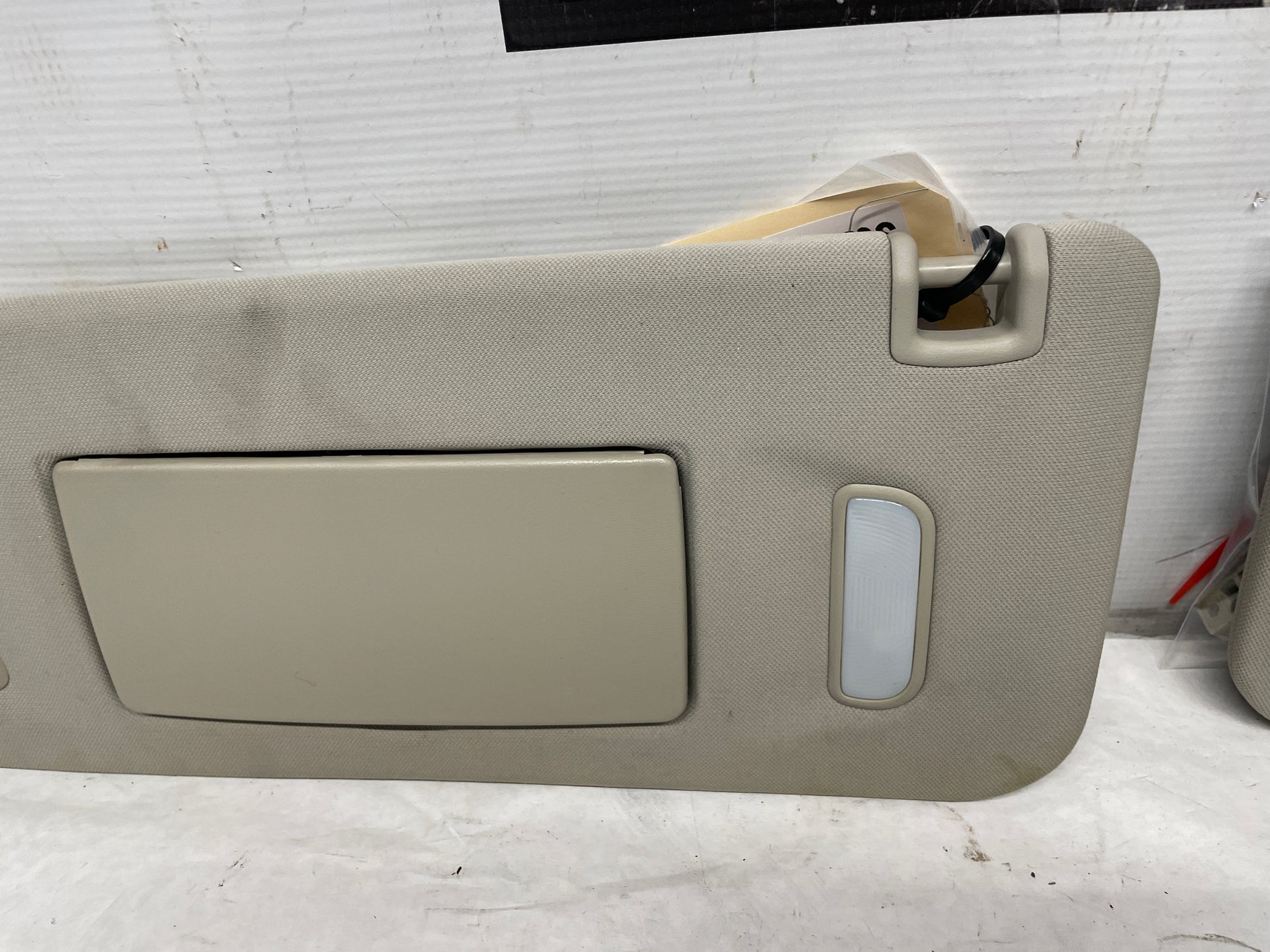 2013 GMC Sierra C1500 SLE RH & LH Sunvisor Sun Visor w/ Clips OEM - Day's Parts Yard