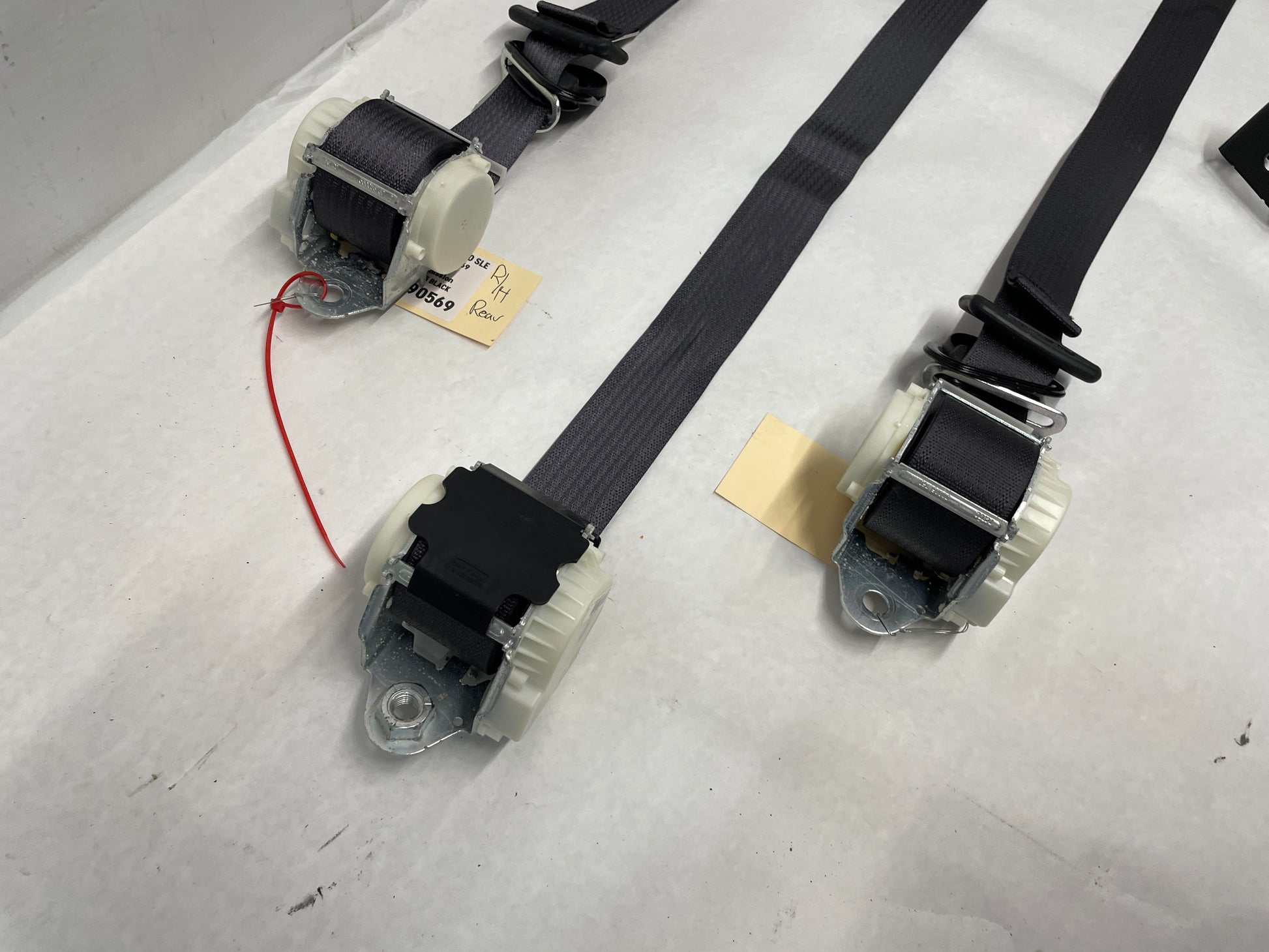 2013 GMC Sierra C1500 SLE Rear Seat Belts Seatbelts Retractors and Buckles OEM - Day's Parts Yard