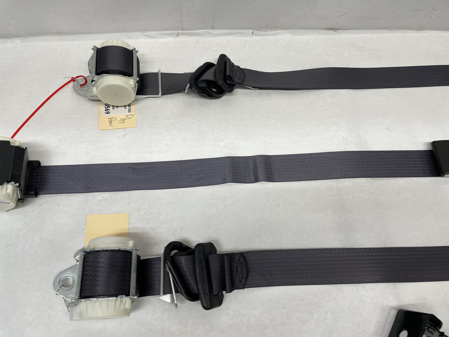 2013 GMC Sierra C1500 SLE Rear Seat Belts Seatbelts Retractors and Buckles OEM - Day's Parts Yard