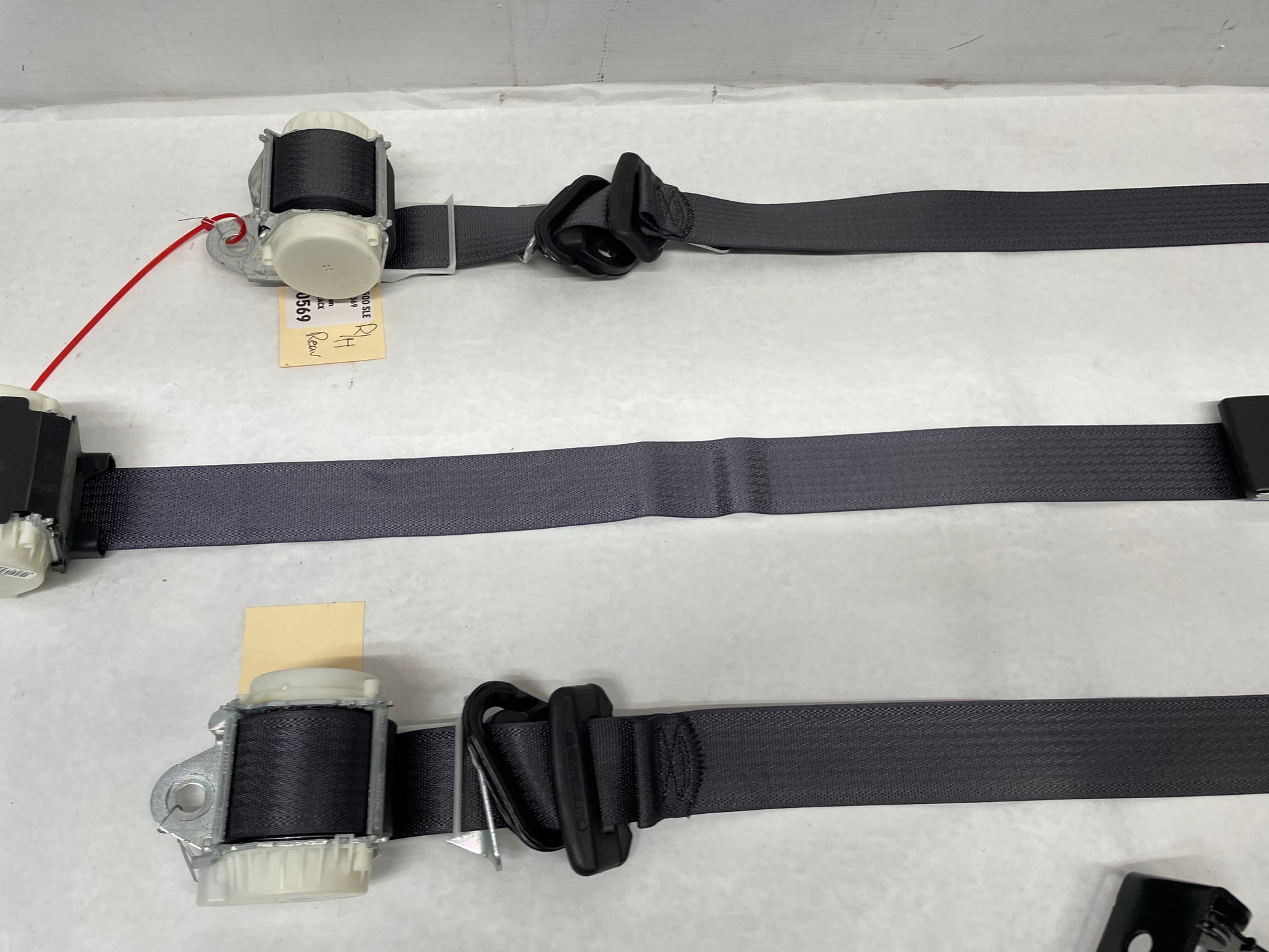 2013 GMC Sierra C1500 SLE Rear Seat Belts Seatbelts Retractors and Buckles OEM - Day's Parts Yard