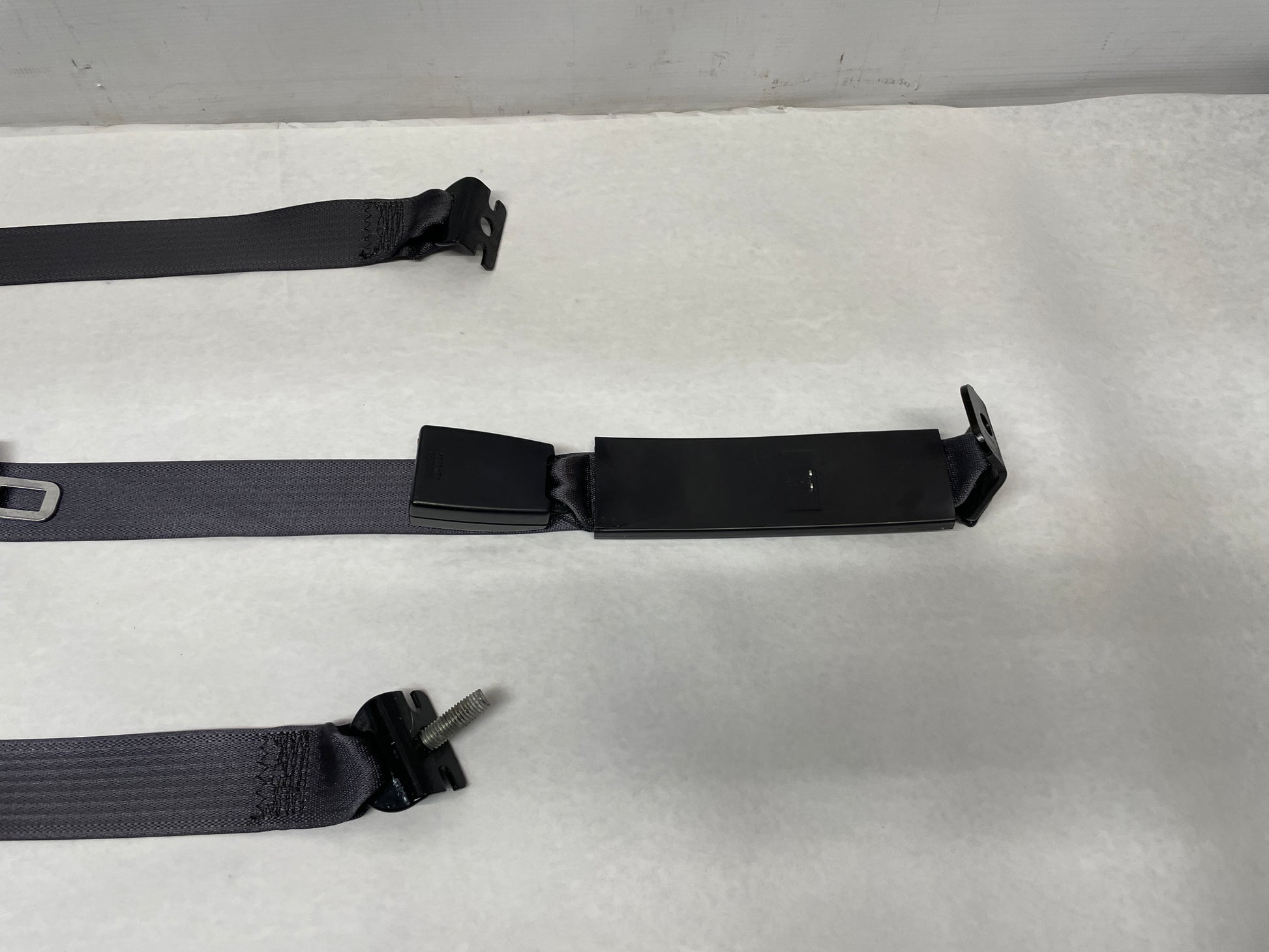 2013 GMC Sierra C1500 SLE Rear Seat Belts Seatbelts Retractors and Buckles OEM - Day's Parts Yard
