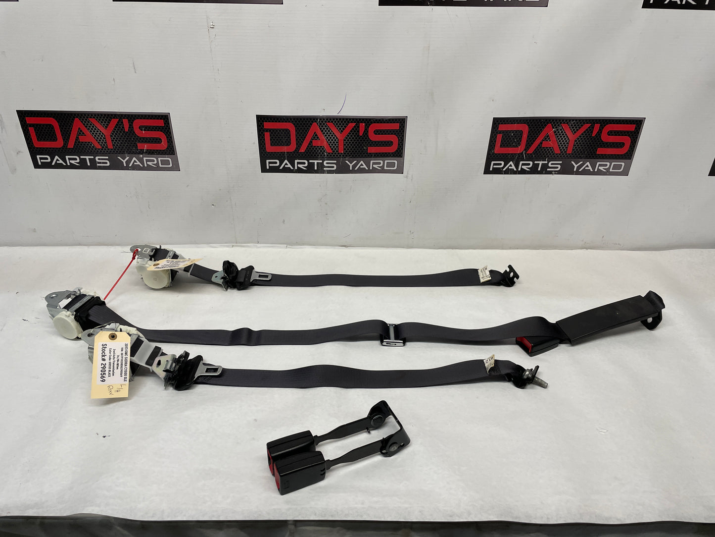2013 GMC Sierra C1500 SLE Rear Seat Belts Seatbelts Retractors and Buckles OEM - Day's Parts Yard