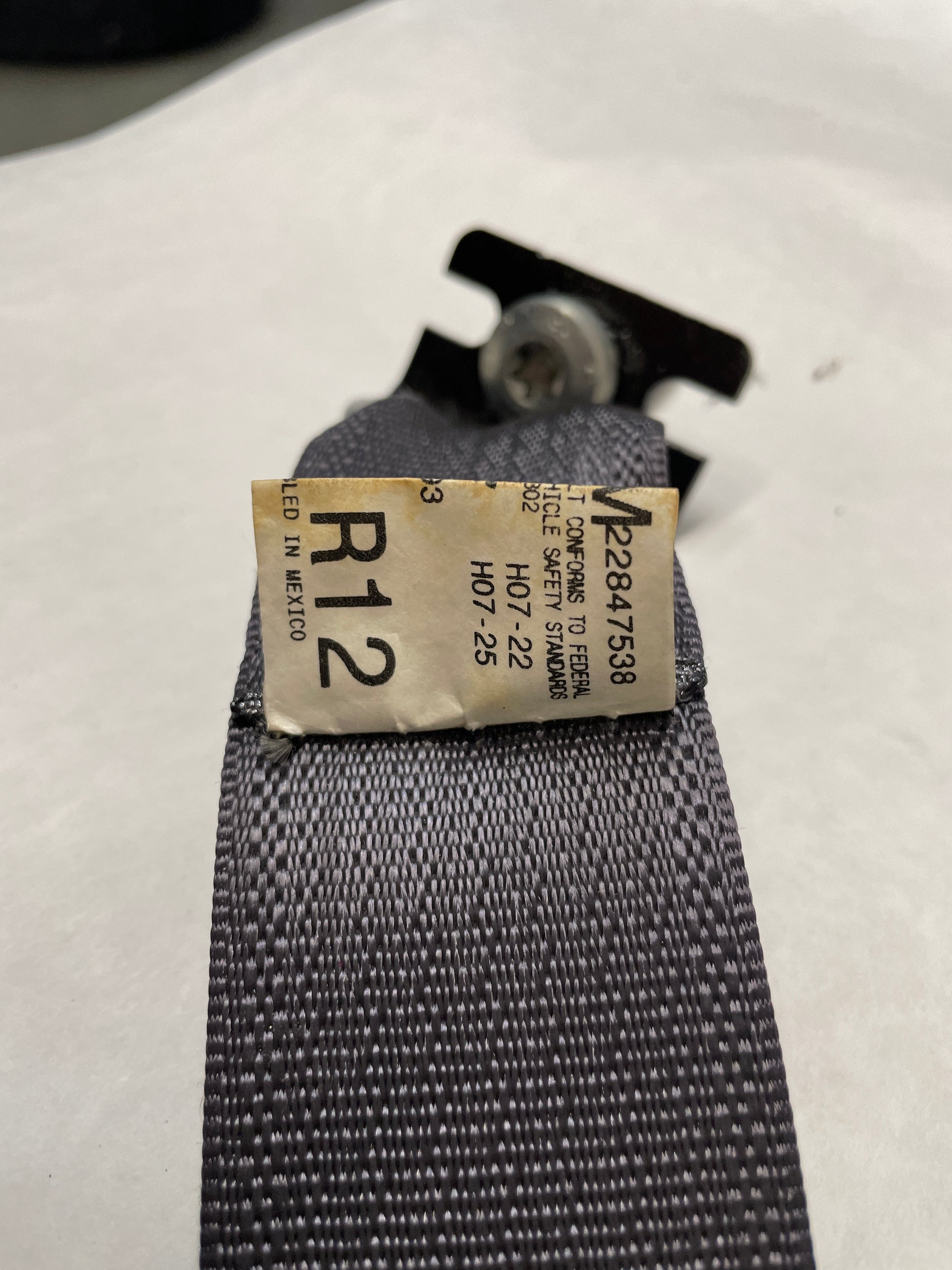 2013 GMC Sierra C1500 SLE Rear Seat Belts Seatbelts Retractors and Buckles OEM - Day's Parts Yard