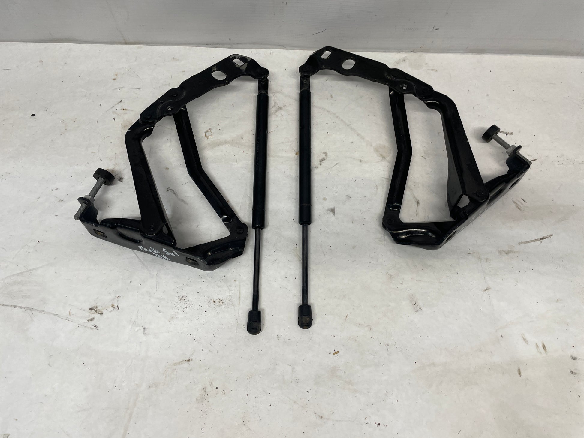 2004 Chevy C5 Corvette RH & LH Hood Hinges w/ Hood Struts - Day's Parts Yard