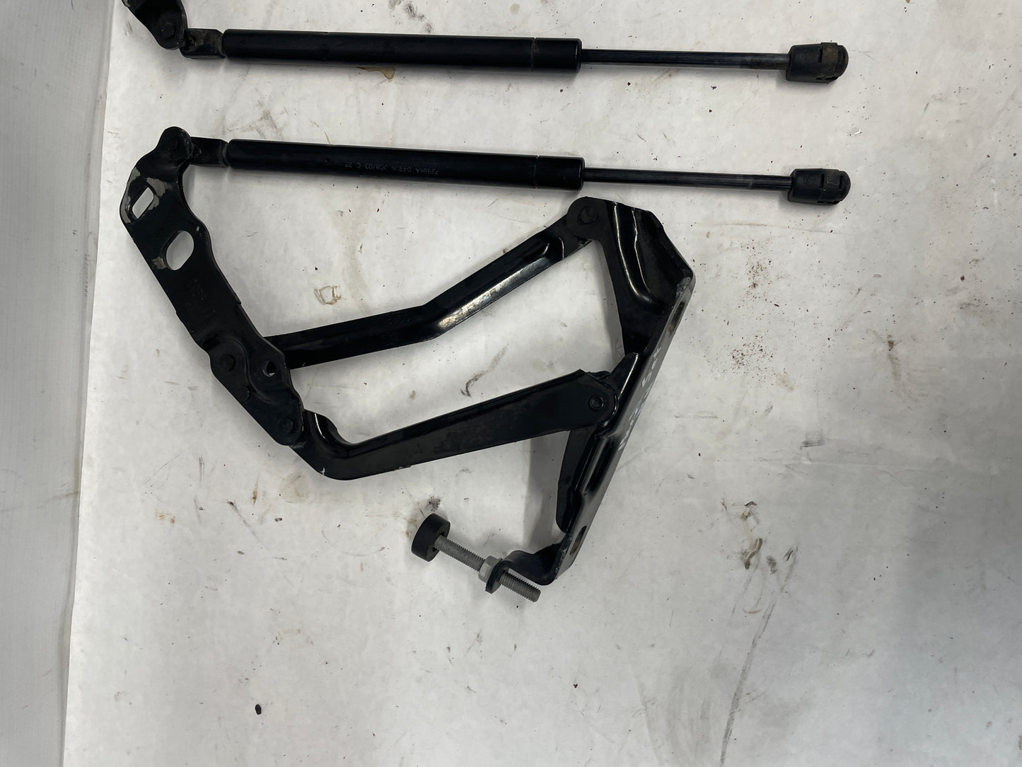 2004 Chevy C5 Corvette RH & LH Hood Hinges w/ Hood Struts - Day's Parts Yard