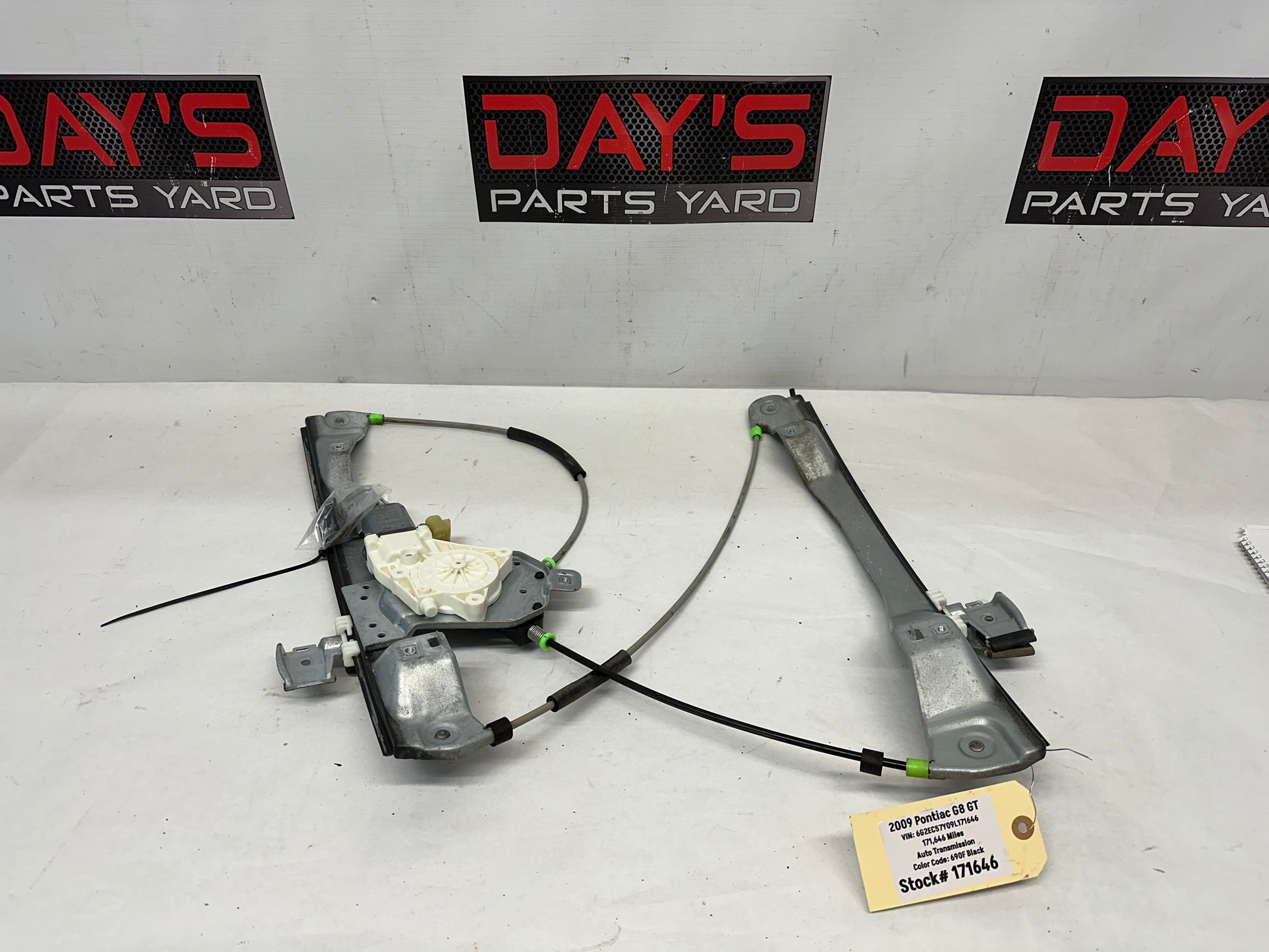 2009 Pontiac G8 GT LH Driver Front Door Window Regulator Motor OEM - Day's Parts Yard