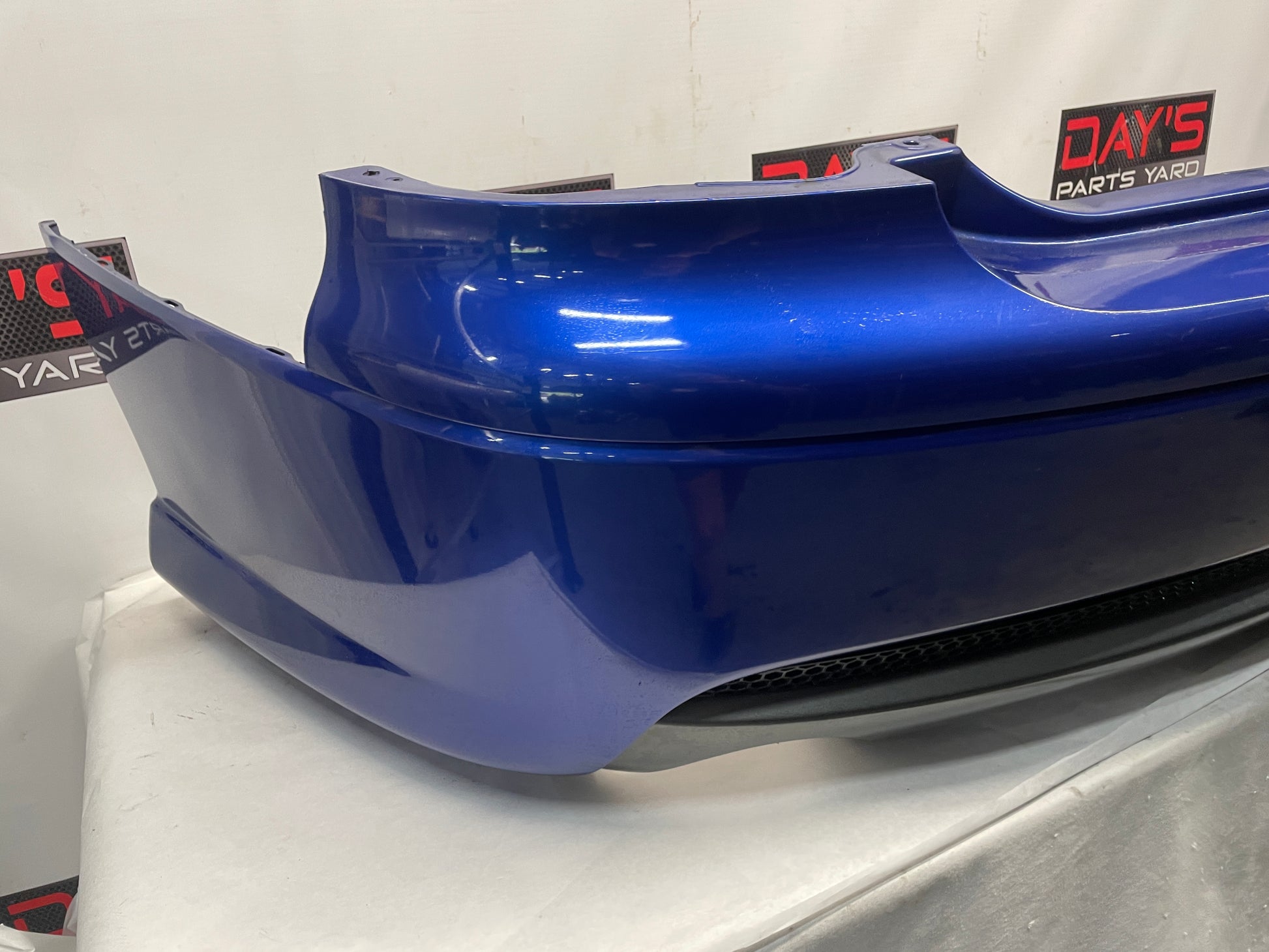 2005 Pontiac GTO Complete Rear Bumper Cover OEM - Day's Parts Yard