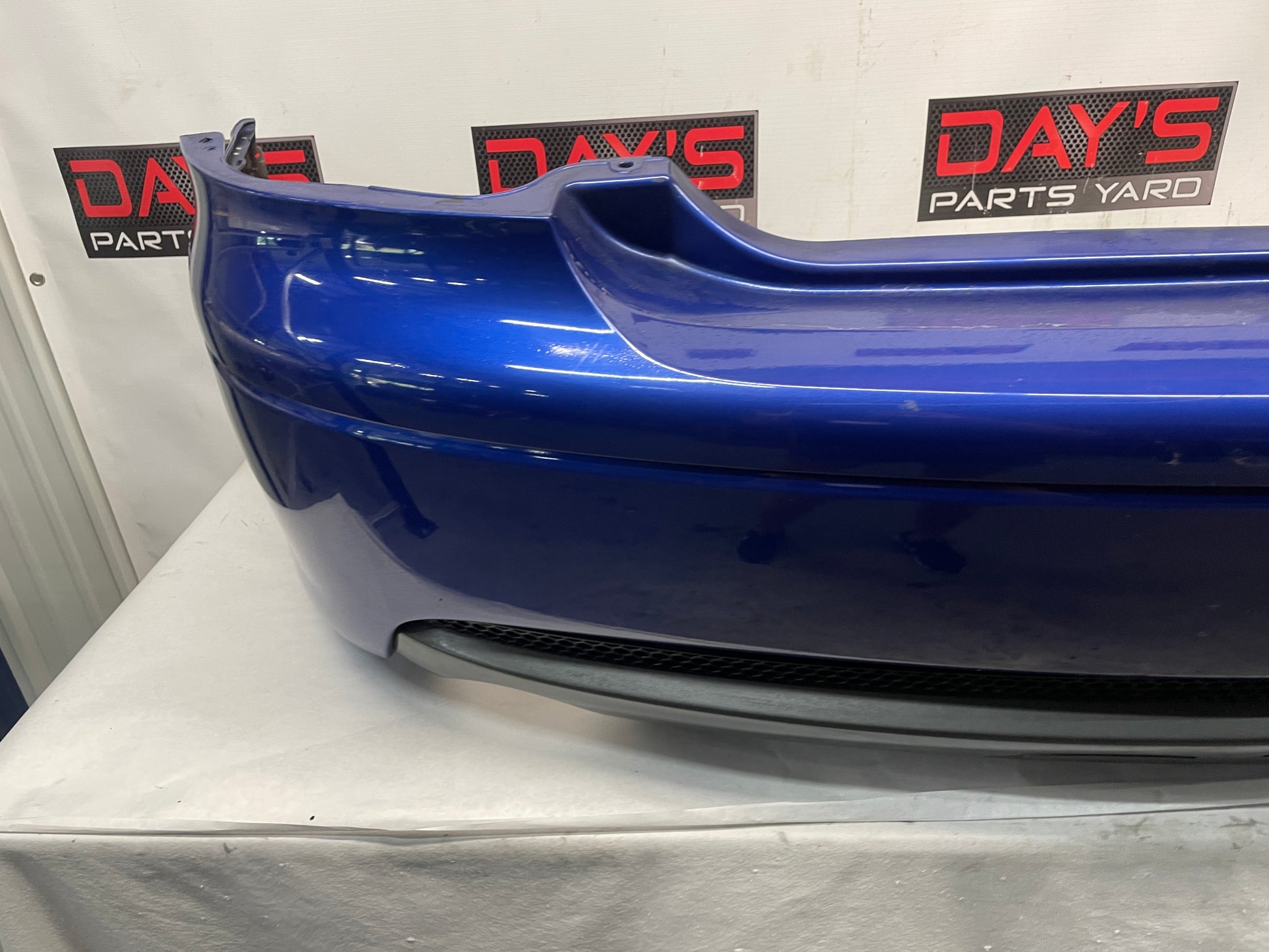 2005 Pontiac GTO Complete Rear Bumper Cover OEM - Day's Parts Yard