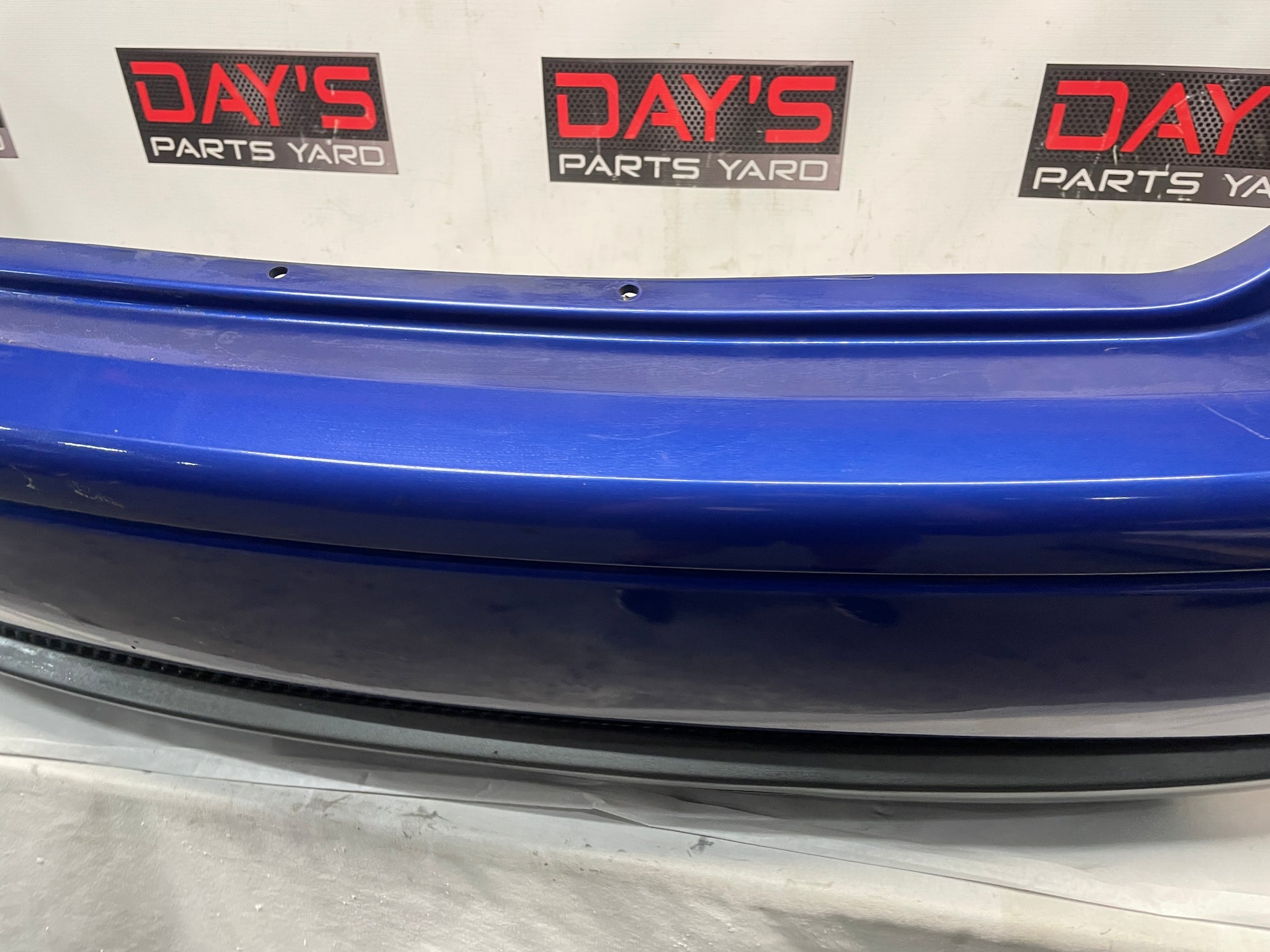 2005 Pontiac GTO Complete Rear Bumper Cover OEM - Day's Parts Yard