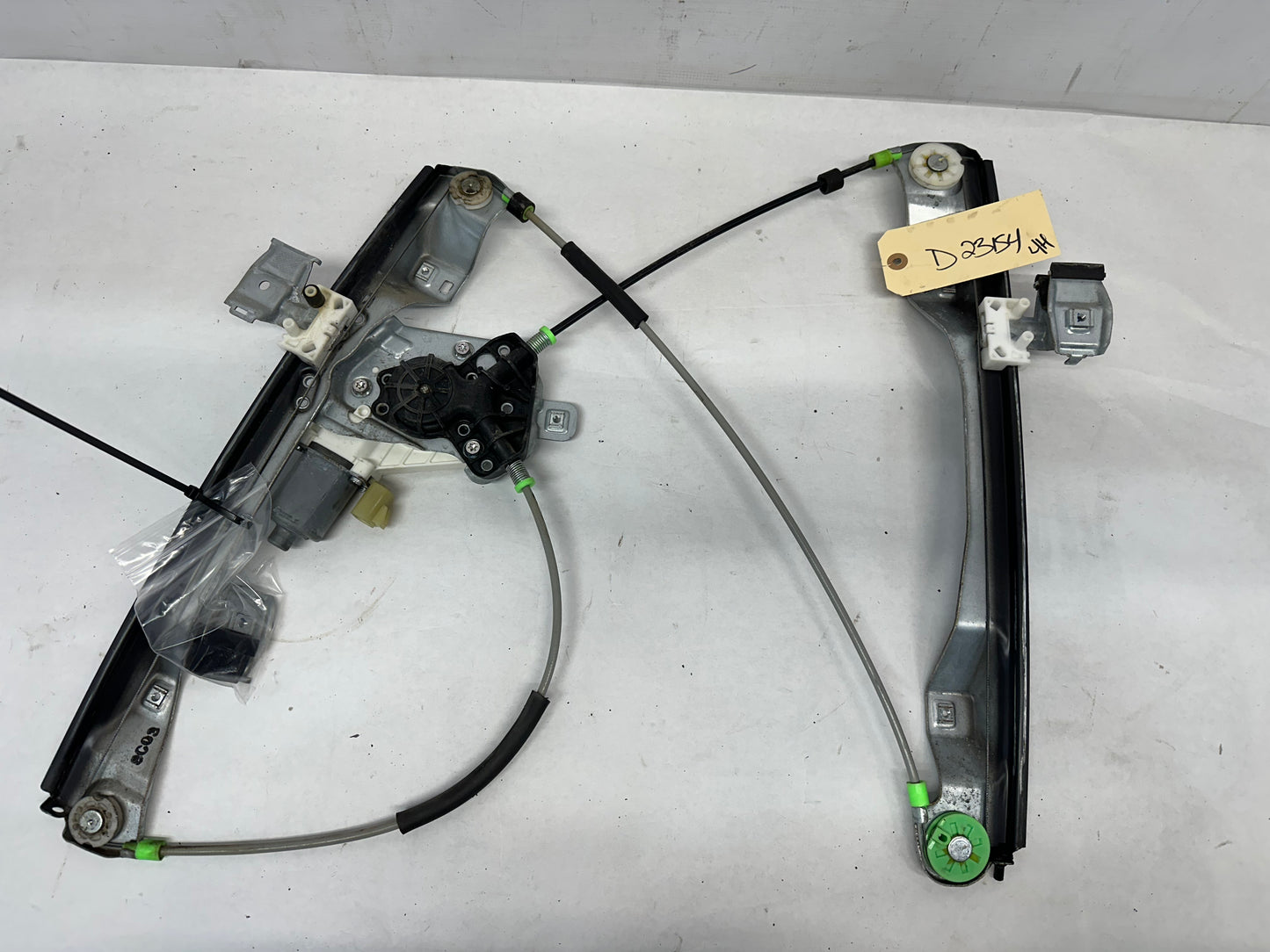 2009 Pontiac G8 GT LH Driver Front Door Window Regulator Motor OEM - Day's Parts Yard