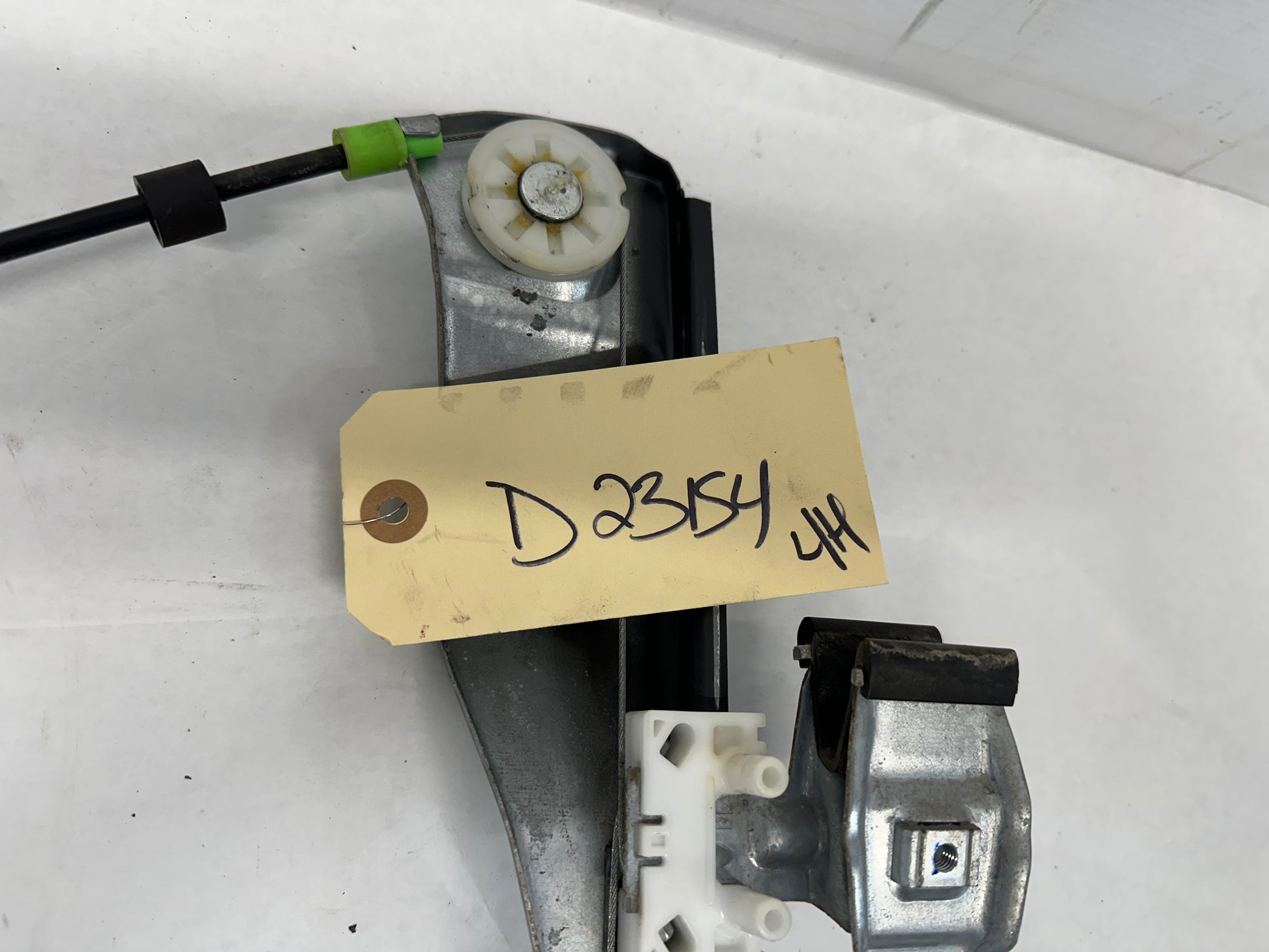2009 Pontiac G8 GT LH Driver Front Door Window Regulator Motor OEM - Day's Parts Yard