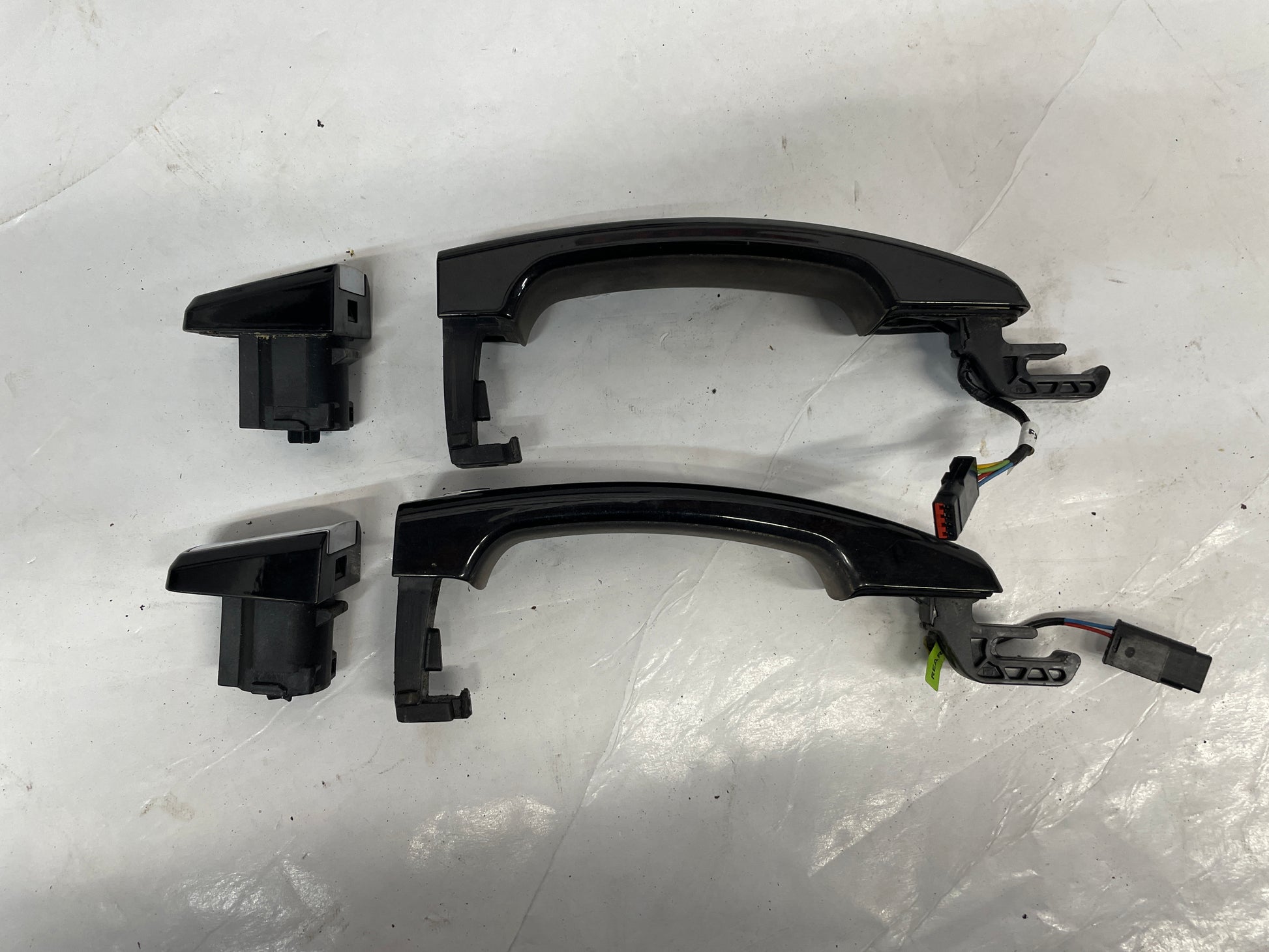 2016 Chevy SS Sedan Exterior Door Handle Set Black/ Chrome OEM - Day's Parts Yard