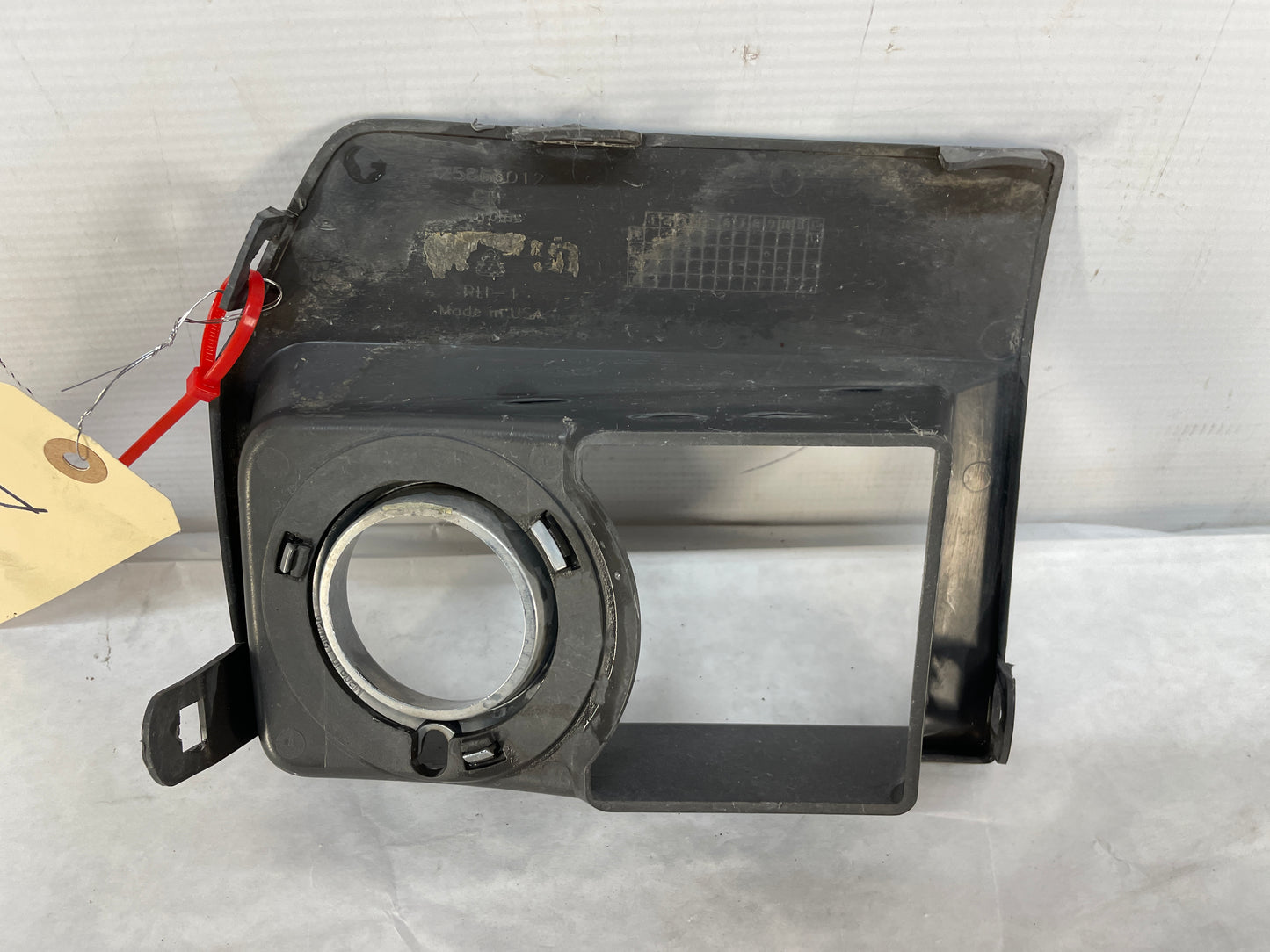 2010 Cadillac CTS-V Sedan RH Passenger Fog Light Lamp Bezel OEM