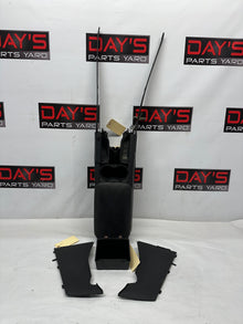2009 Pontiac G8 GT Center Console OEM - Day's Parts Yard