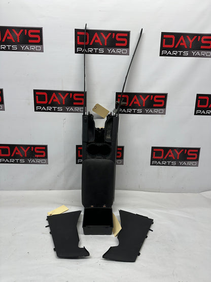 2009 Pontiac G8 GT Center Console OEM - Day's Parts Yard