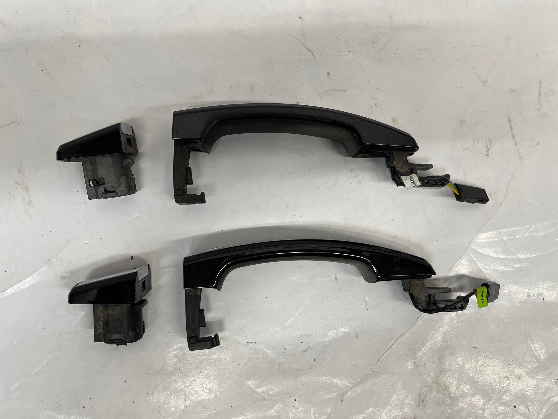 2016 Chevy SS Sedan Exterior Door Handle Set Black/ Chrome OEM - Day's Parts Yard