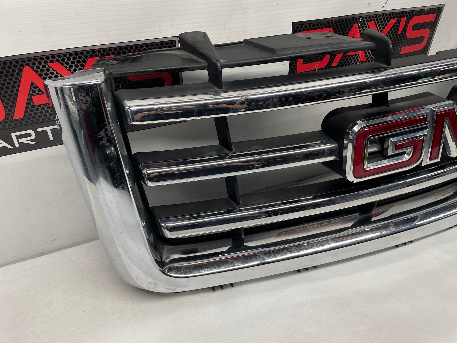 2013 GMC Sierra C1500 SLE Front Grille OEM - Day's Parts Yard