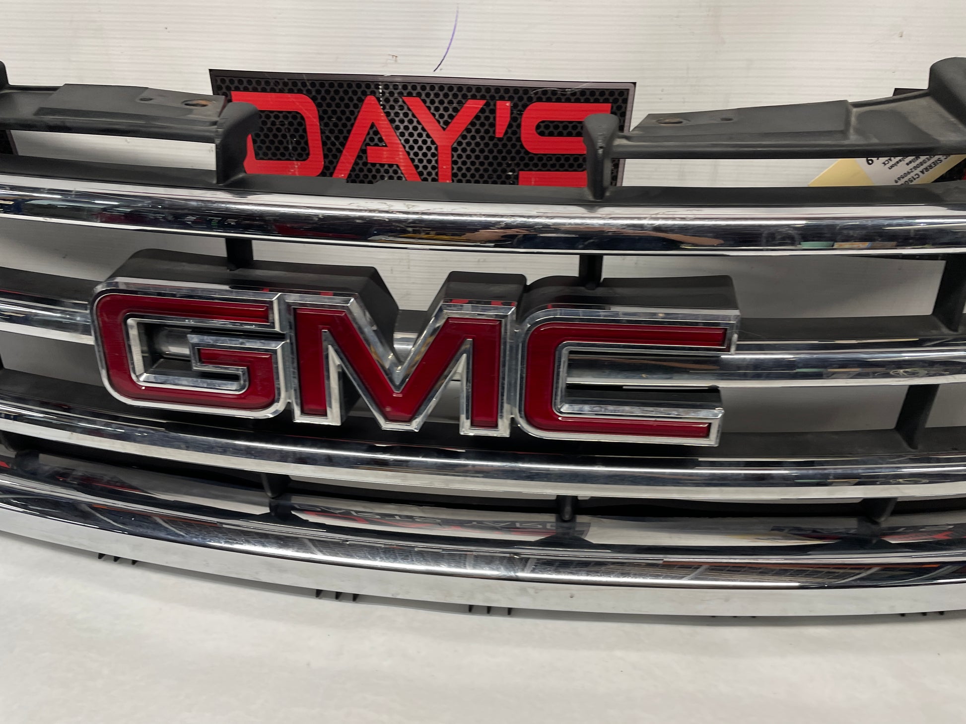 2013 GMC Sierra C1500 SLE Front Grille OEM - Day's Parts Yard