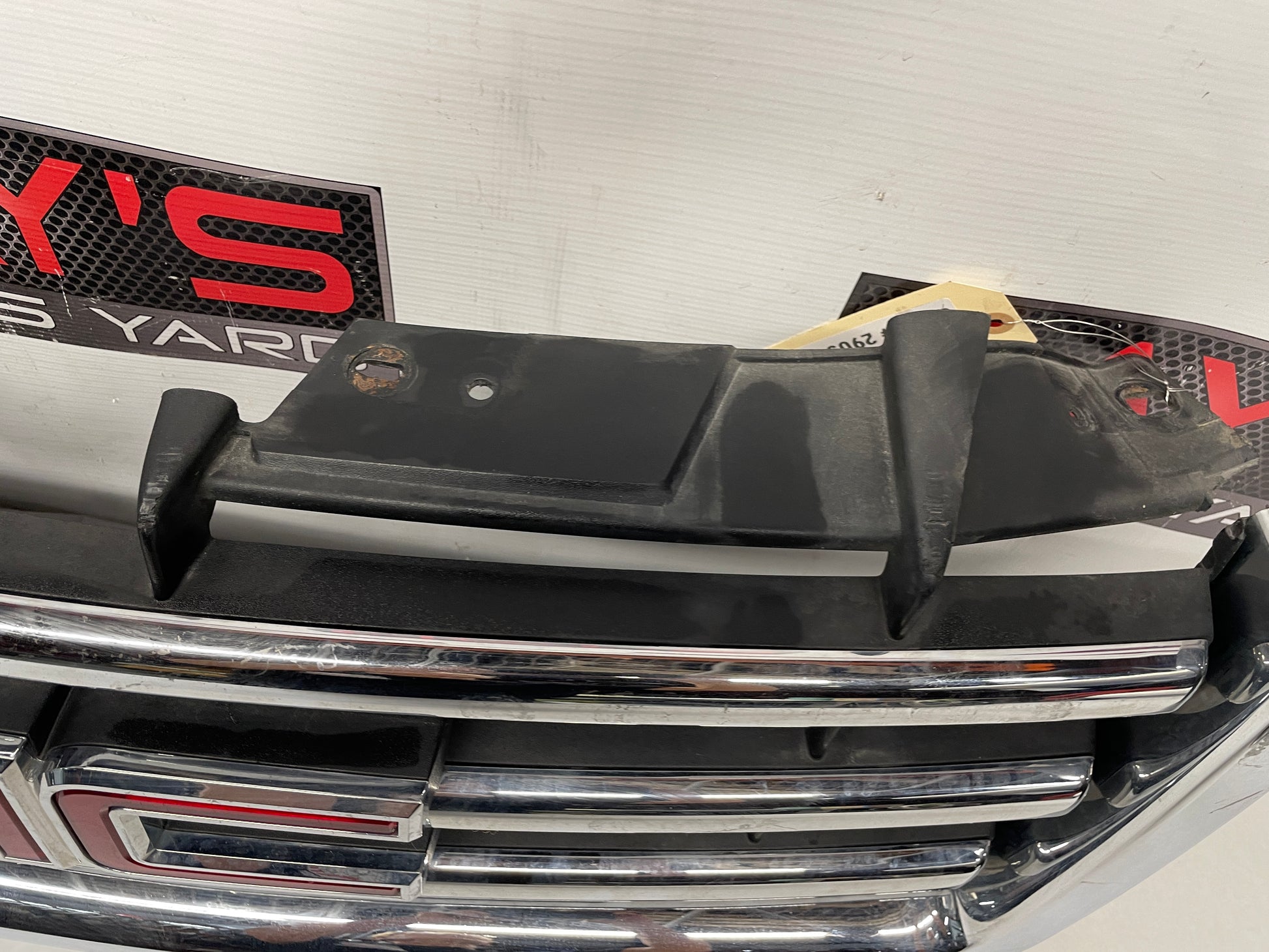 2013 GMC Sierra C1500 SLE Front Grille OEM - Day's Parts Yard