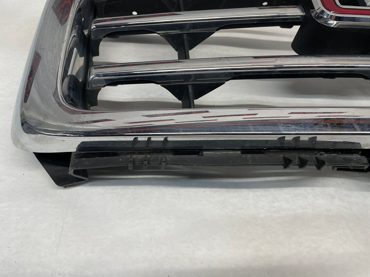 2013 GMC Sierra C1500 SLE Front Grille OEM - Day's Parts Yard