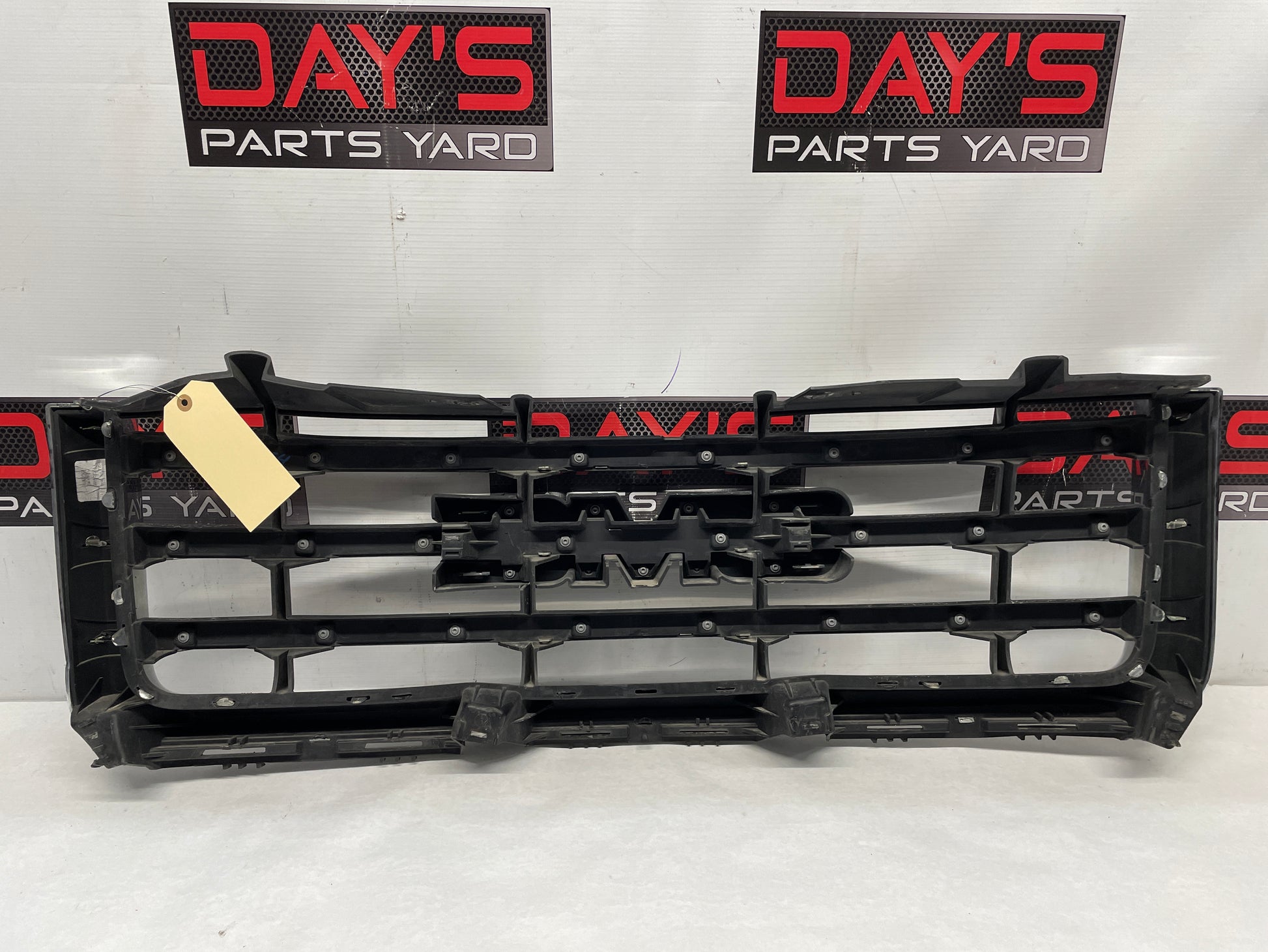 2013 GMC Sierra C1500 SLE Front Grille OEM - Day's Parts Yard