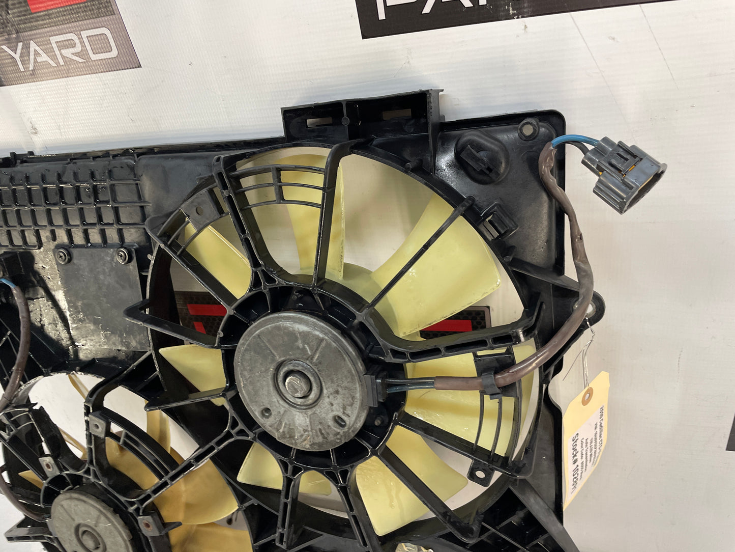 2010 Cadillac CTS-V Sedan Dual Radiator Cooling Fans Assembly OEM