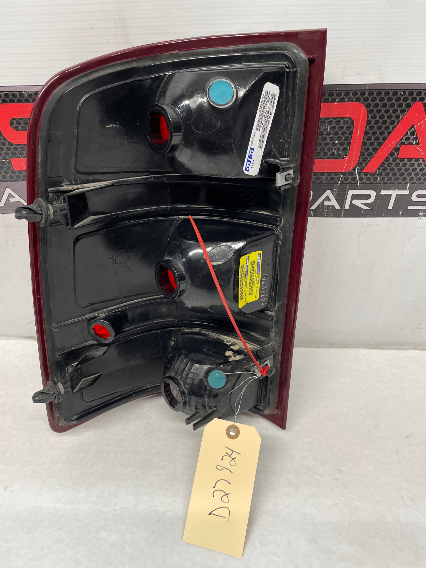 2013 GMC Sierra C1500 SLE RH Passenger Tail Light Taillight Lamp OEM - Day's Parts Yard