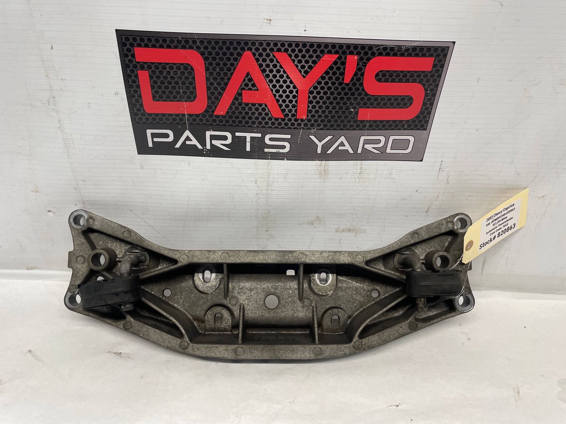 2013 Chevy Caprice 6L80E Automatic Transmission Crossmember OEM - Day's Parts Yard
