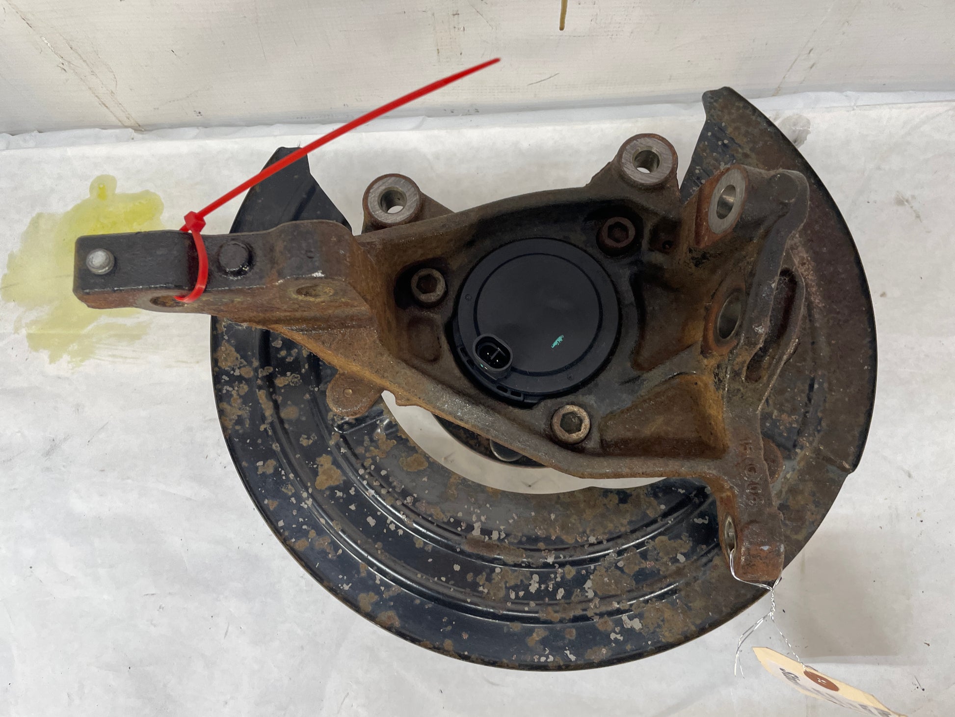 2009 Pontiac G8 GT RH Passenger Front Suspension Spindle Knuckle Hub Assembly OEM - Day's Parts Yard