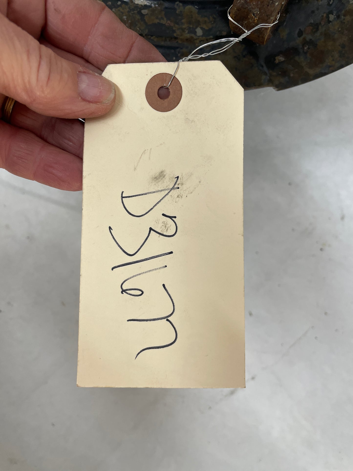 2009 Pontiac G8 GT RH Passenger Front Suspension Spindle Knuckle Hub Assembly OEM - Day's Parts Yard