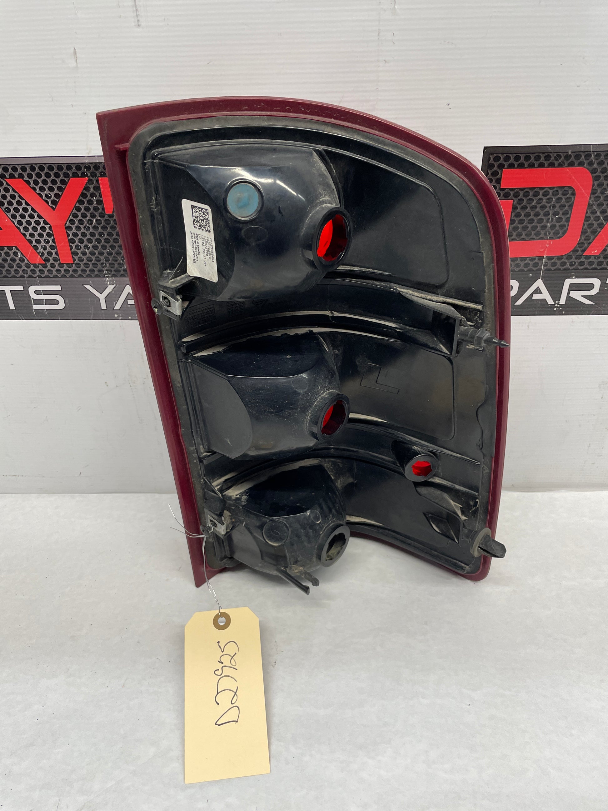 2013 GMC Sierra C1500 SLE LH Driver Tail Light Taillight Lamp OEM - Day's Parts Yard