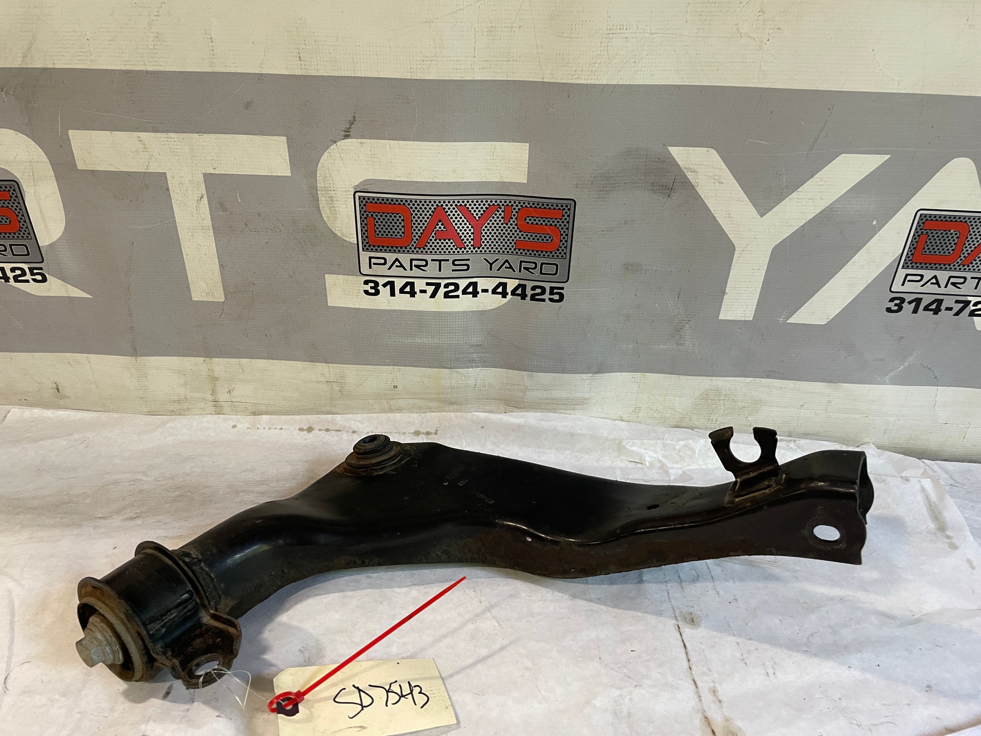 2009 Pontiac G8 Base Rear RH Passenger Upper Control Arm OEM - Day's Parts Yard