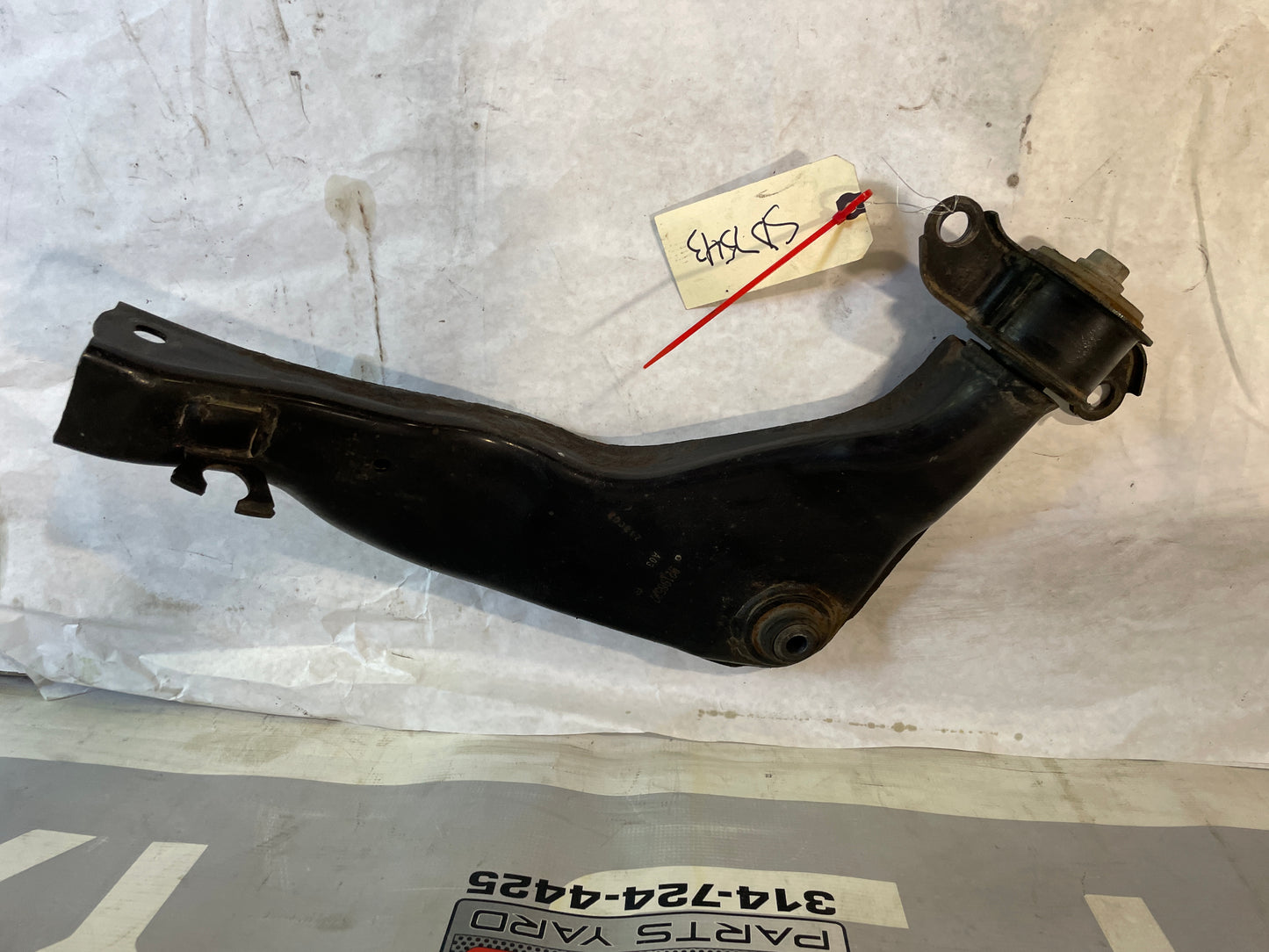 2009 Pontiac G8 Base Rear RH Passenger Upper Control Arm OEM - Day's Parts Yard