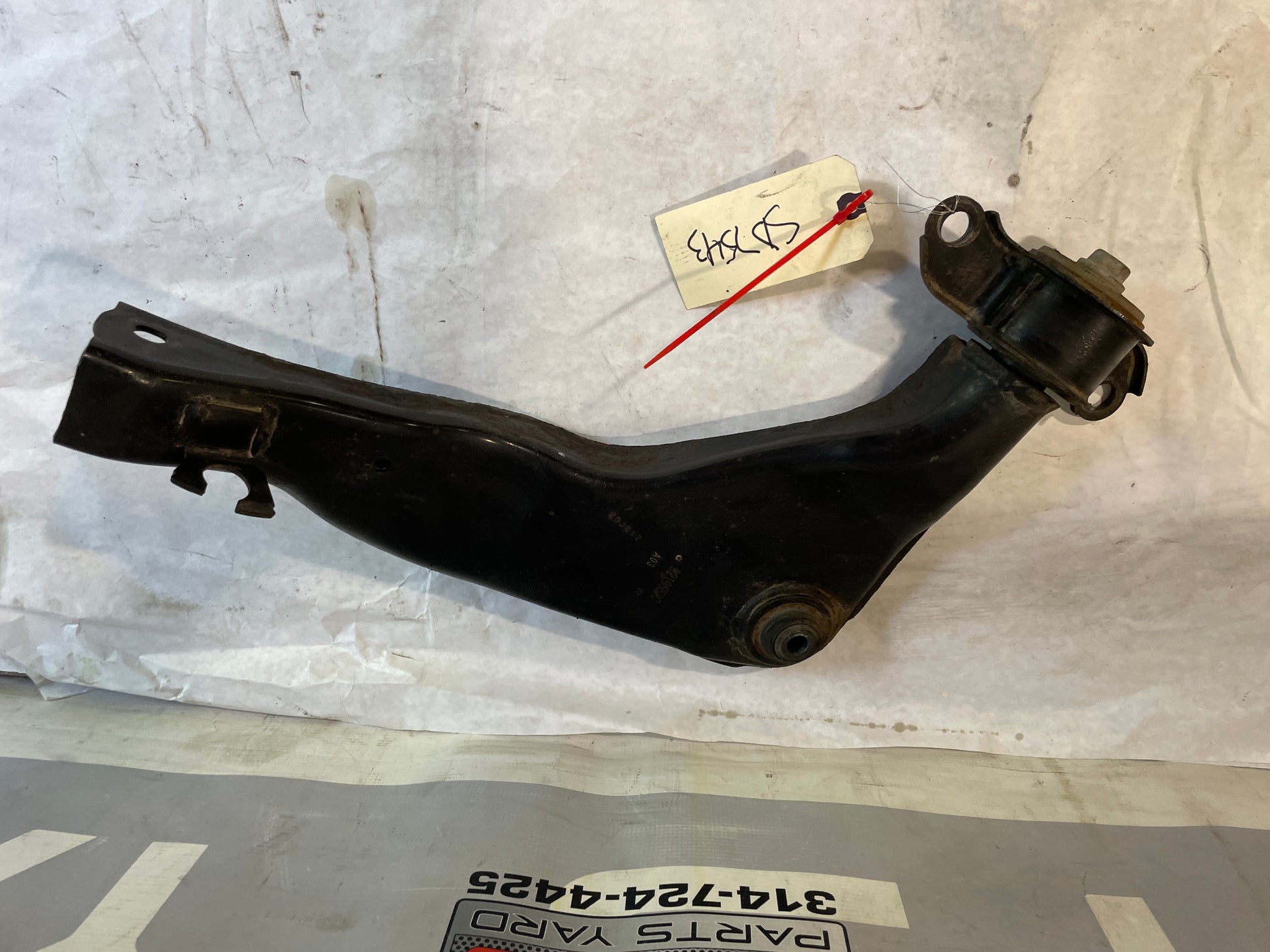 2009 Pontiac G8 Base Rear RH Passenger Upper Control Arm OEM - Day's Parts Yard