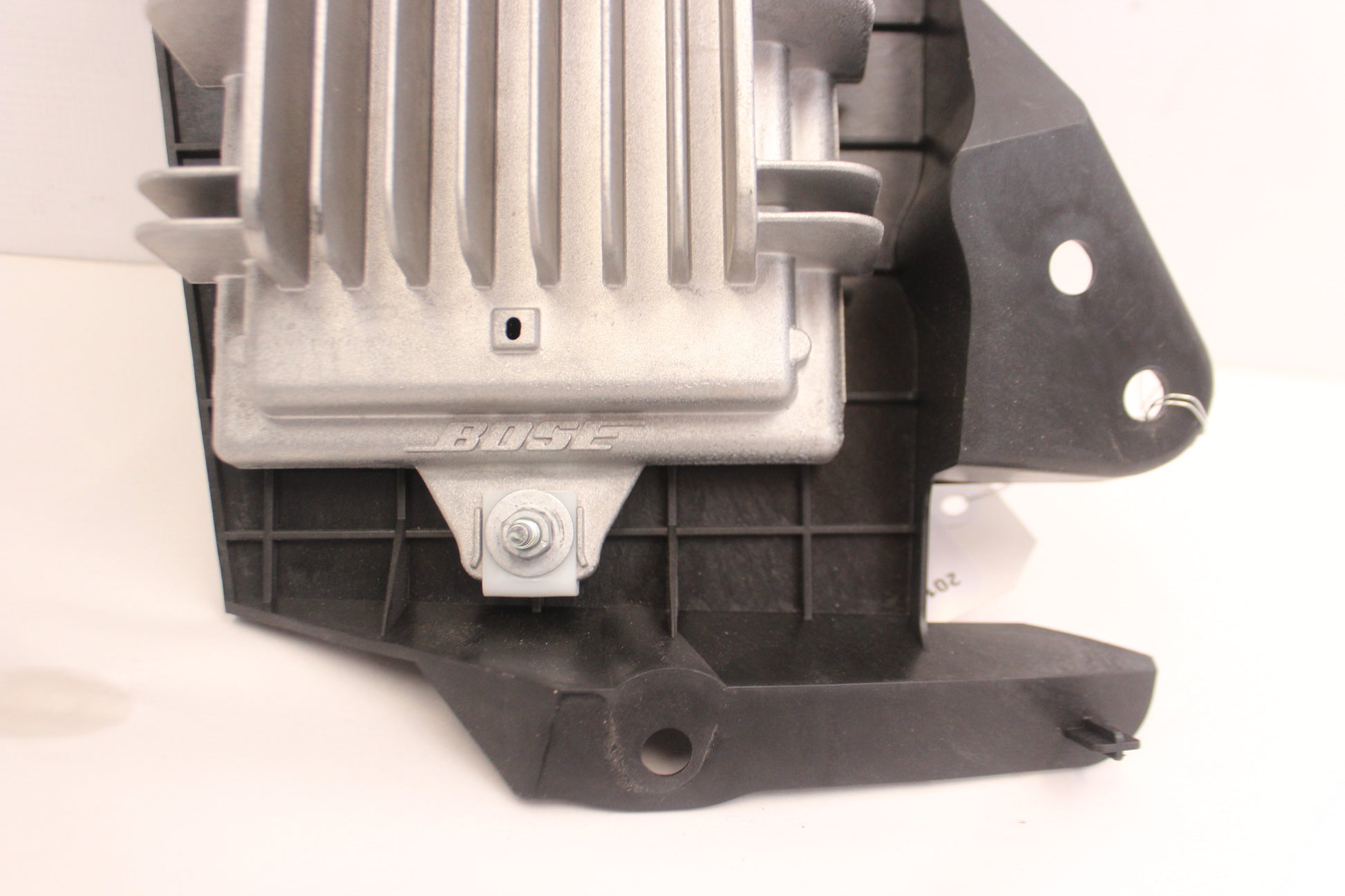 2015 Chevy SS Sedan Bose Radio Amplifier w/ Bracket OEM - Day's Parts Yard