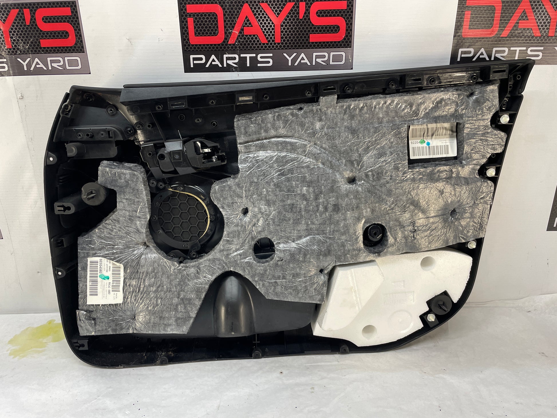 2009 Pontiac G8 GT LH Driver Front Interior Door Panel Trim OEM - Day's Parts Yard