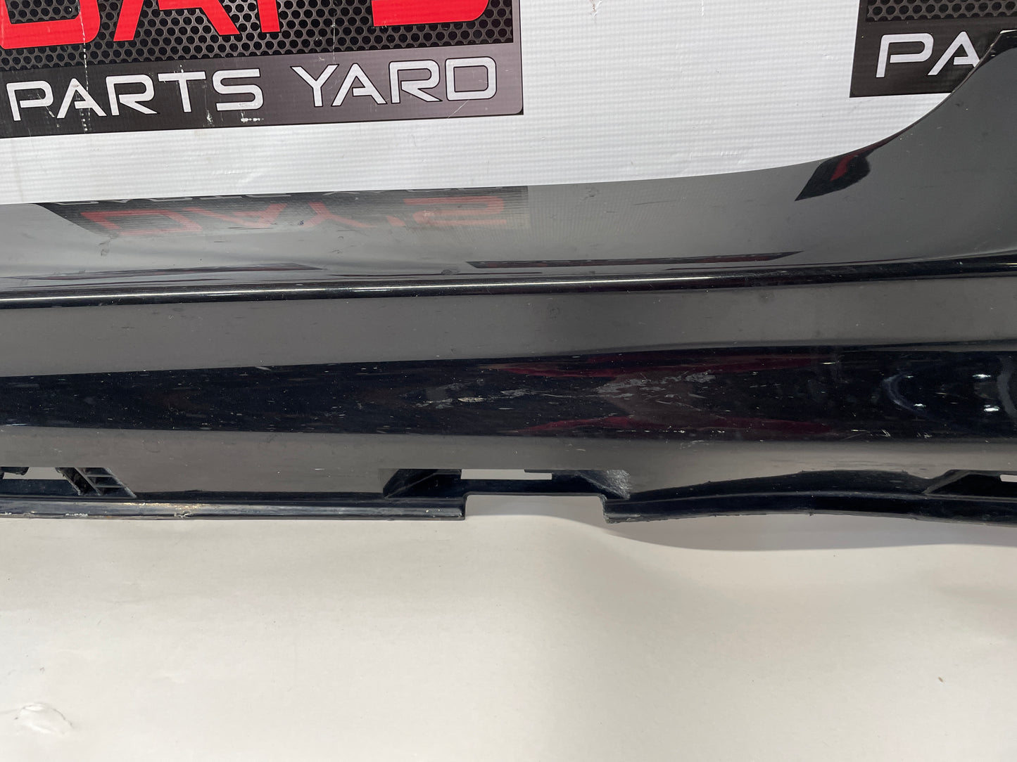 2009 Pontiac G8 GT LH Driver Rocker Molding Panel OEM - Day's Parts Yard