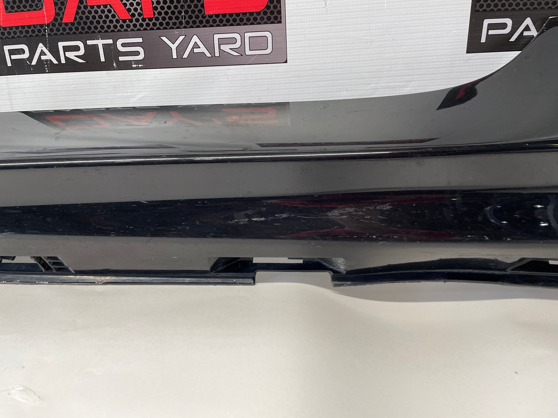 2009 Pontiac G8 GT LH Driver Rocker Molding Panel OEM - Day's Parts Yard