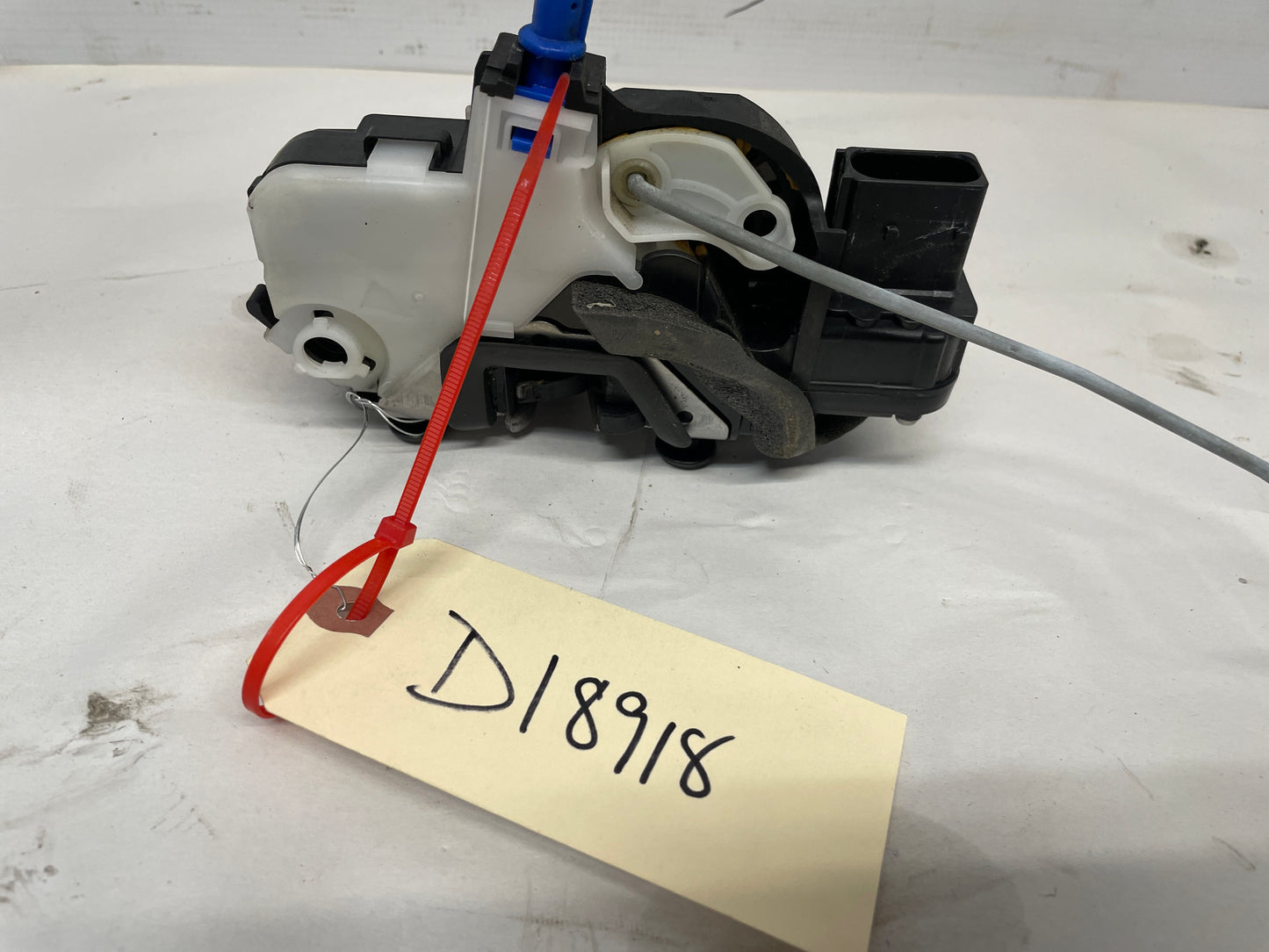 2014 Chevy SS Sedan RH Passenger Front Door Lock Actuator OEM - Day's Parts Yard