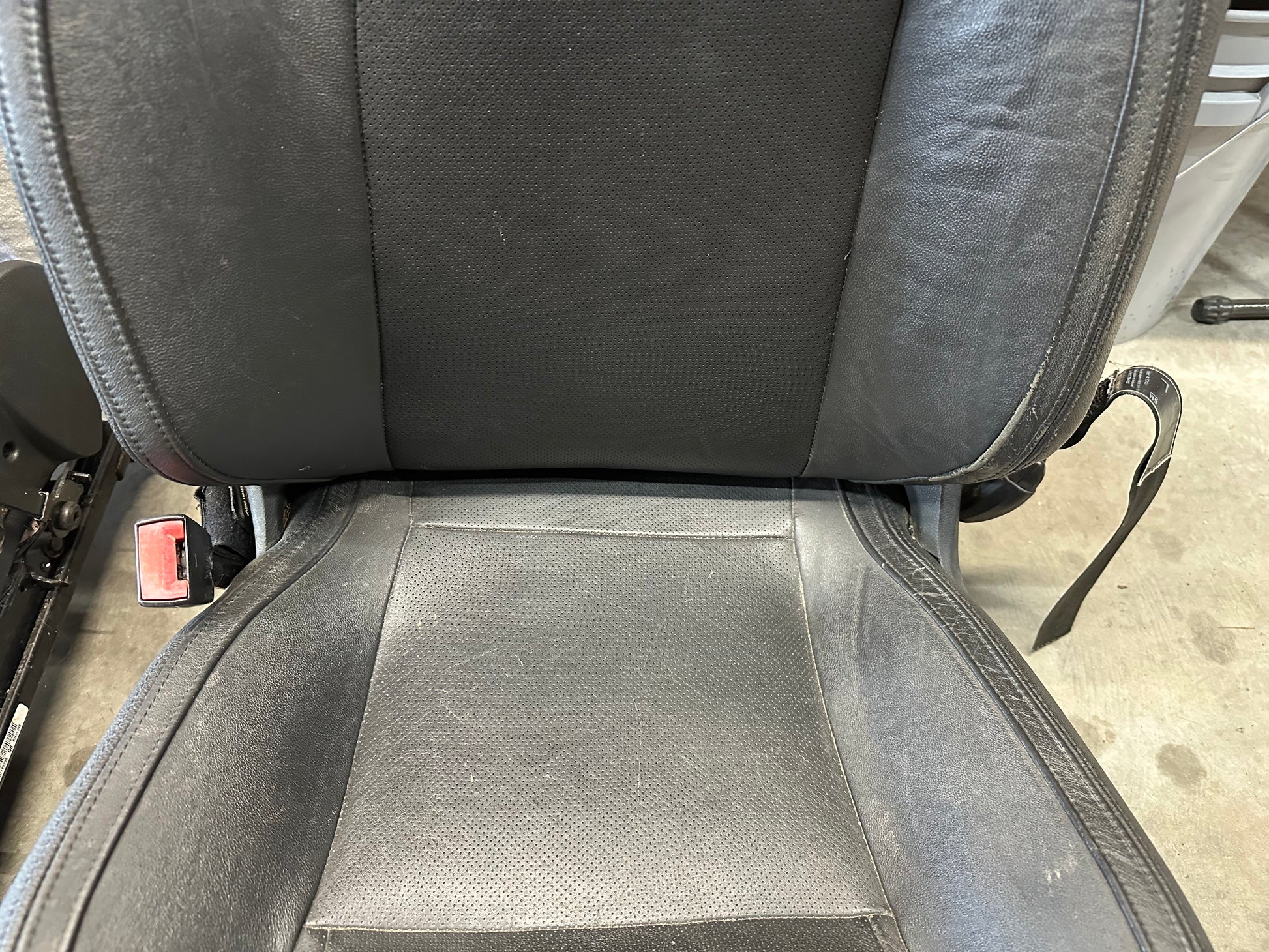 2009 Pontiac G8 GT Seats Fronts and Rears OEM - Day's Parts Yard