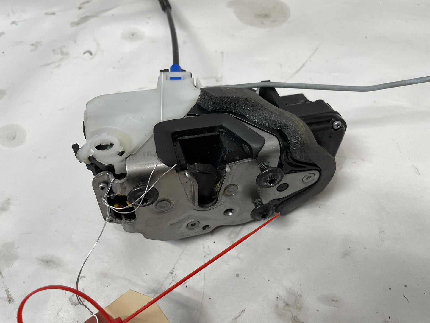 2014 Chevy SS Sedan RH Passenger Front Door Lock Actuator OEM - Day's Parts Yard