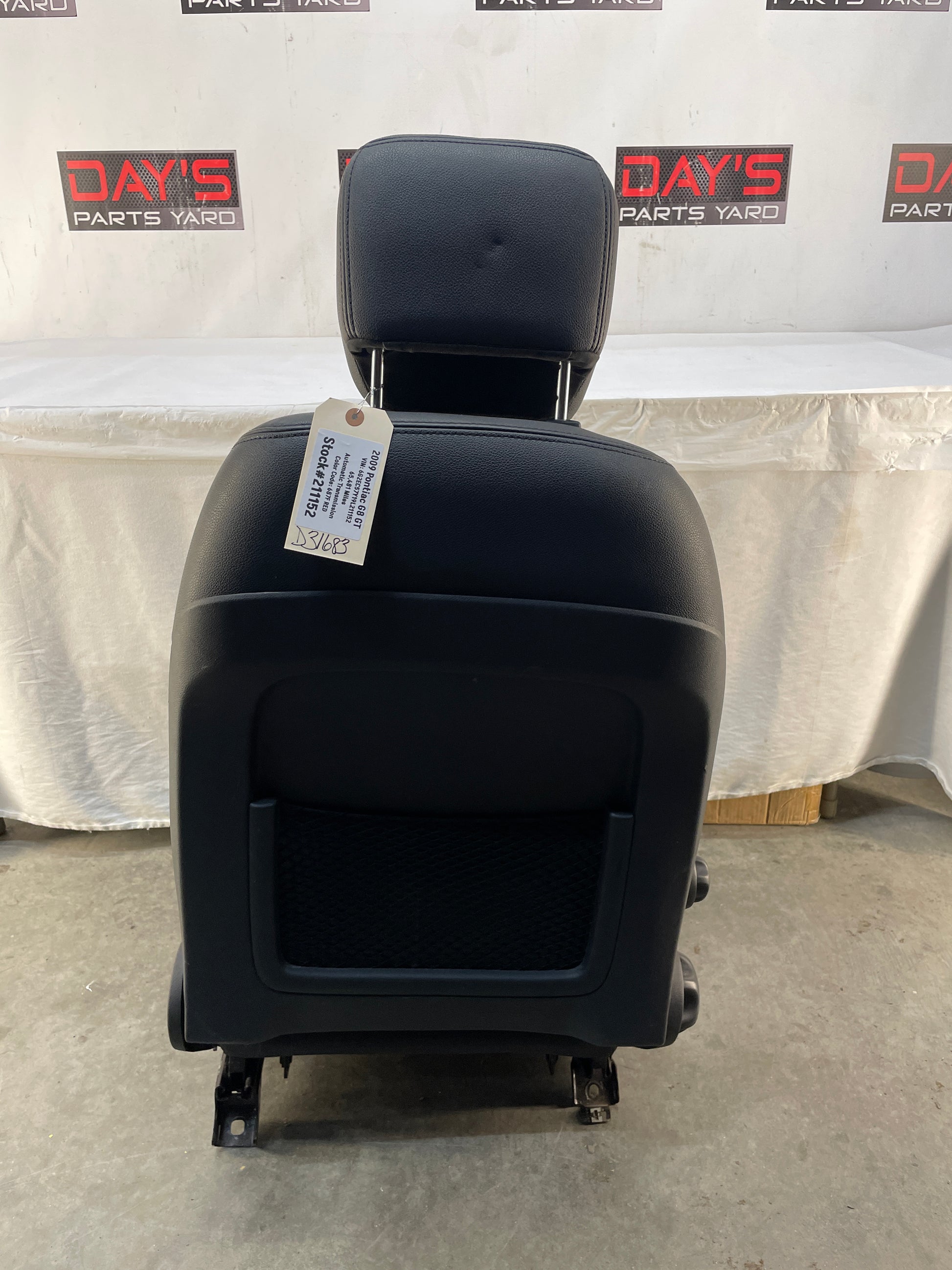 2009 Pontiac G8 GT RH Passenger Front Seat OEM - Day's Parts Yard