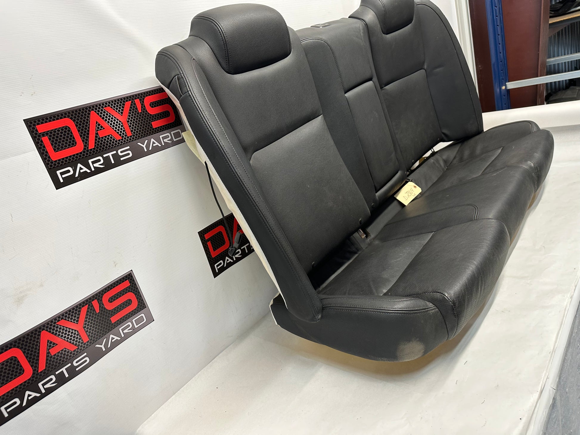 2009 Pontiac G8 GT Seats Fronts and Rears OEM - Day's Parts Yard