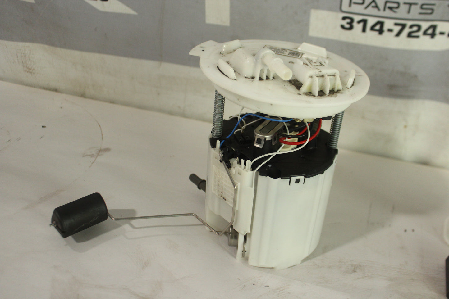 2015 Chevy SS Sedan Fuel Pump w/ Level Sensor OEM - Day's Parts Yard