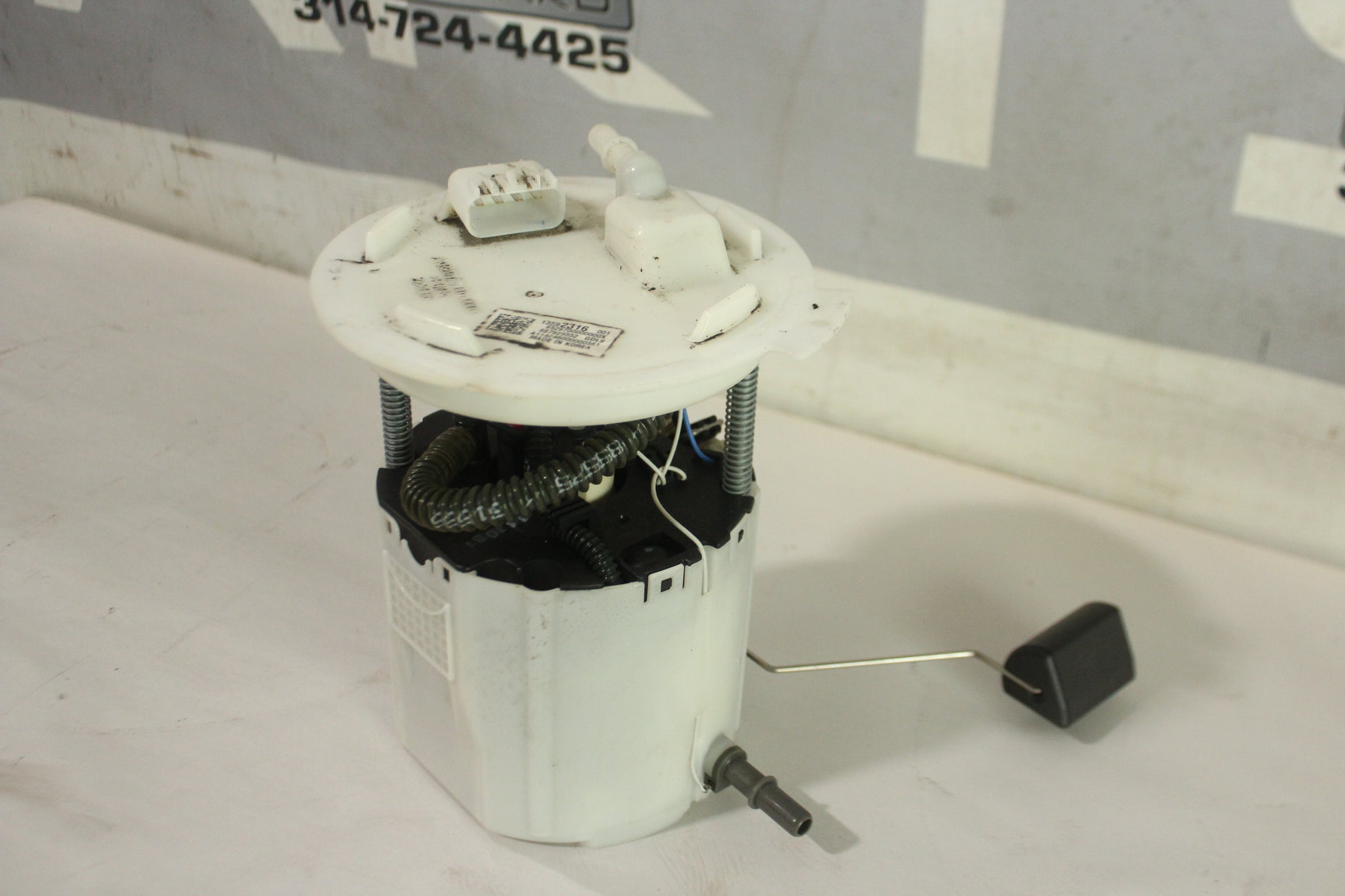 2015 Chevy SS Sedan Fuel Pump w/ Level Sensor OEM - Day's Parts Yard